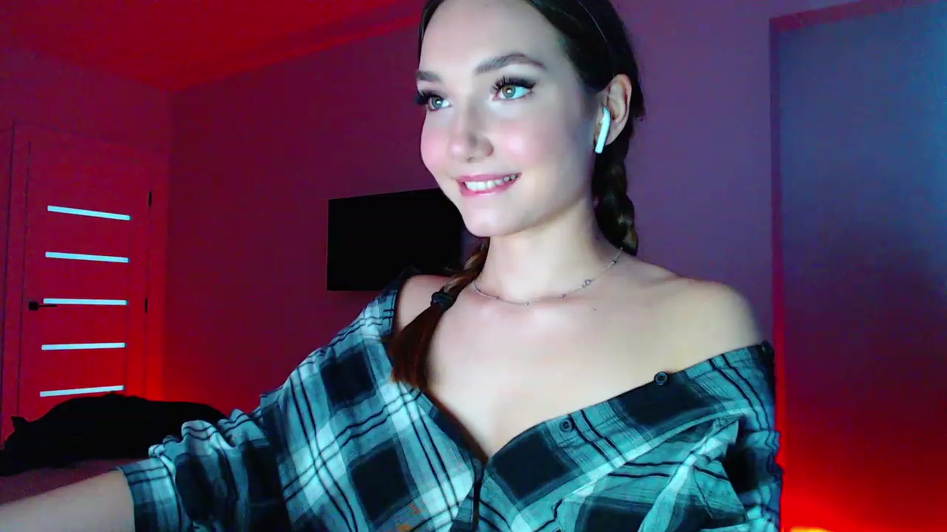 Gallery image thumbnail from Browncat04's myfreecams stream on, 07/28/2023, 16:05 image 6 of 20