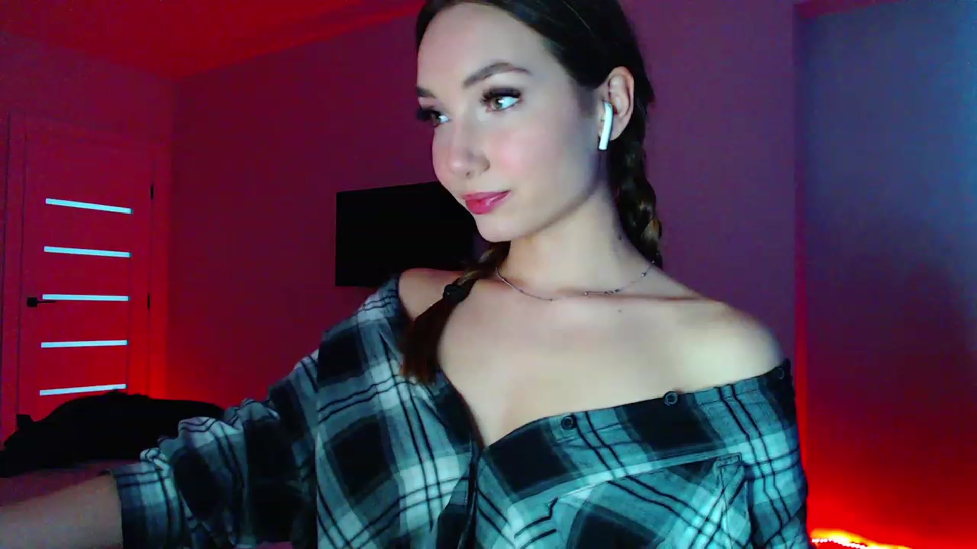 Gallery image thumbnail from Browncat04's myfreecams stream on, 07/28/2023, 16:05 image 5 of 20