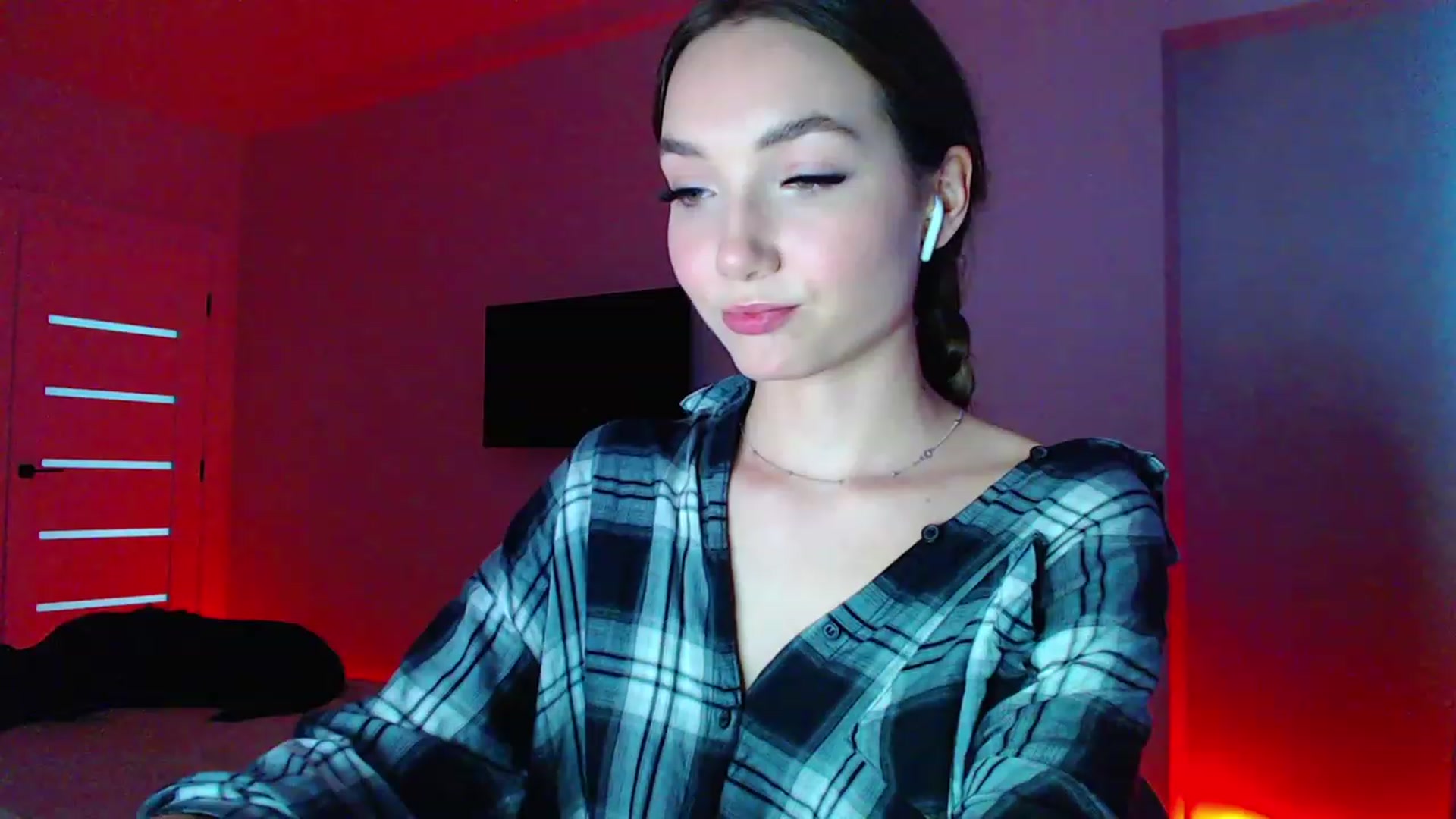 Gallery image thumbnail from Browncat04's myfreecams stream on, 07/28/2023, 16:05 image 19 of 20