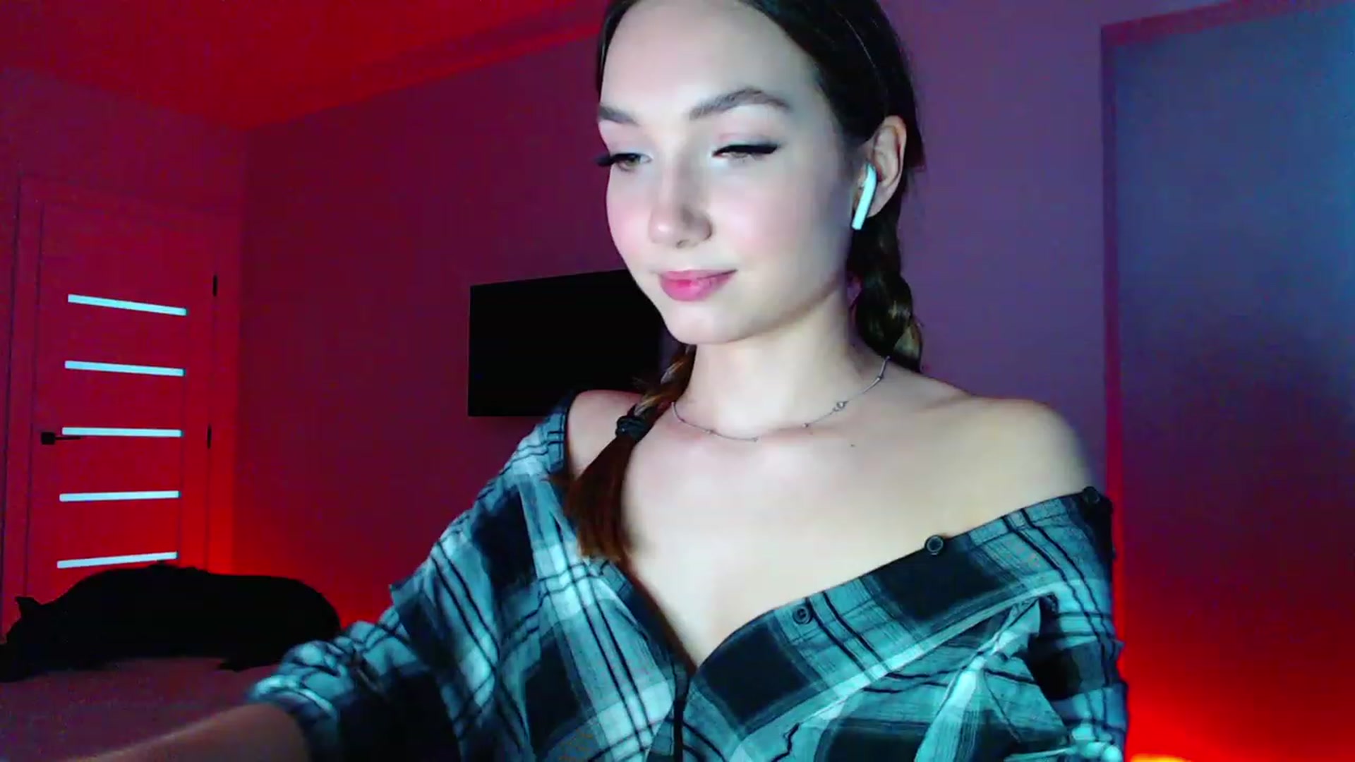 Gallery image thumbnail from Browncat04's myfreecams stream on, 07/28/2023, 16:05 image 7 of 20
