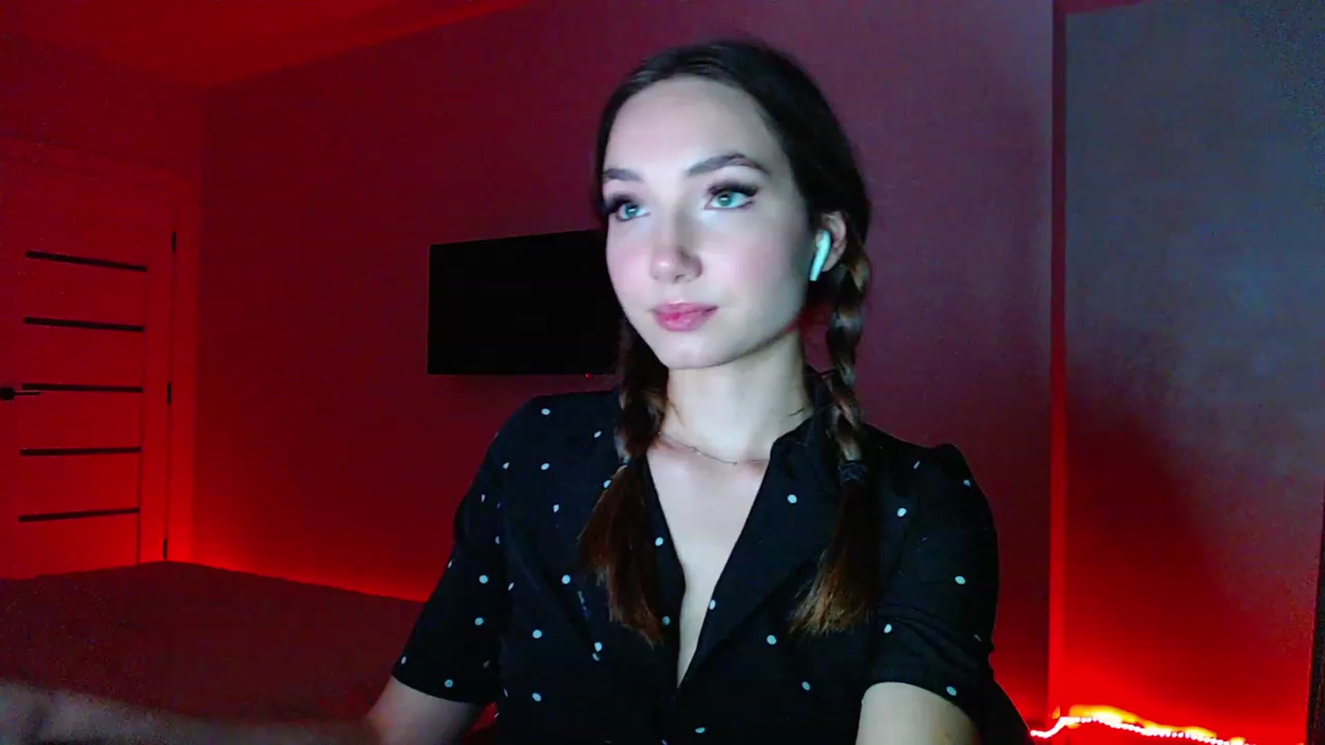 Gallery image thumbnail from Browncat04's myfreecams stream on, 07/31/2023, 18:10 image 17 of 20