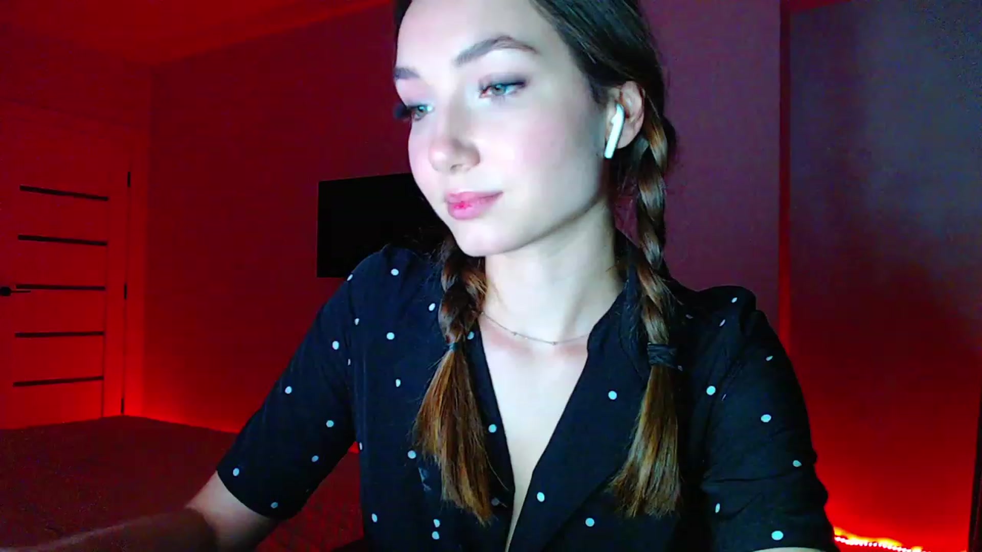 Gallery image thumbnail from Browncat04's myfreecams stream on, 07/31/2023, 18:10 image 18 of 20