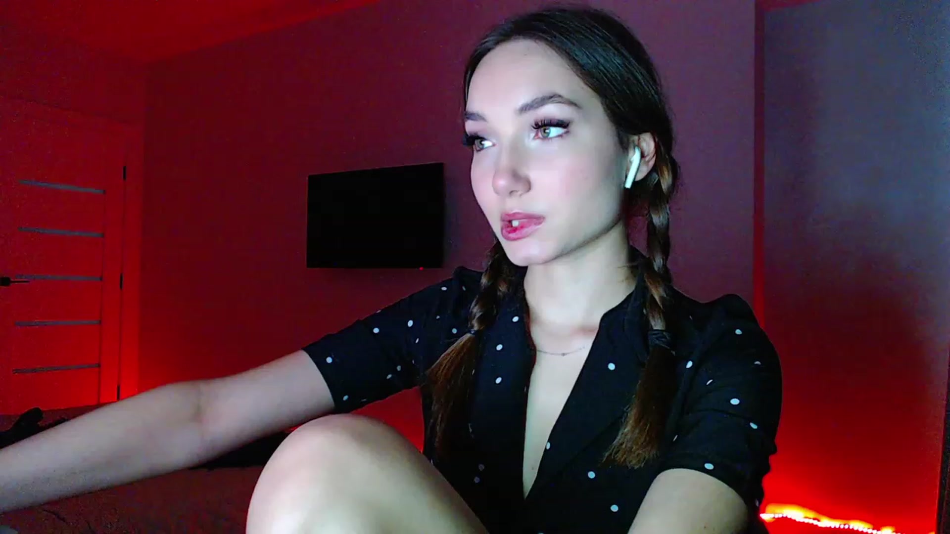 Gallery image thumbnail from Browncat04's myfreecams stream on, 07/31/2023, 18:10 image 4 of 20
