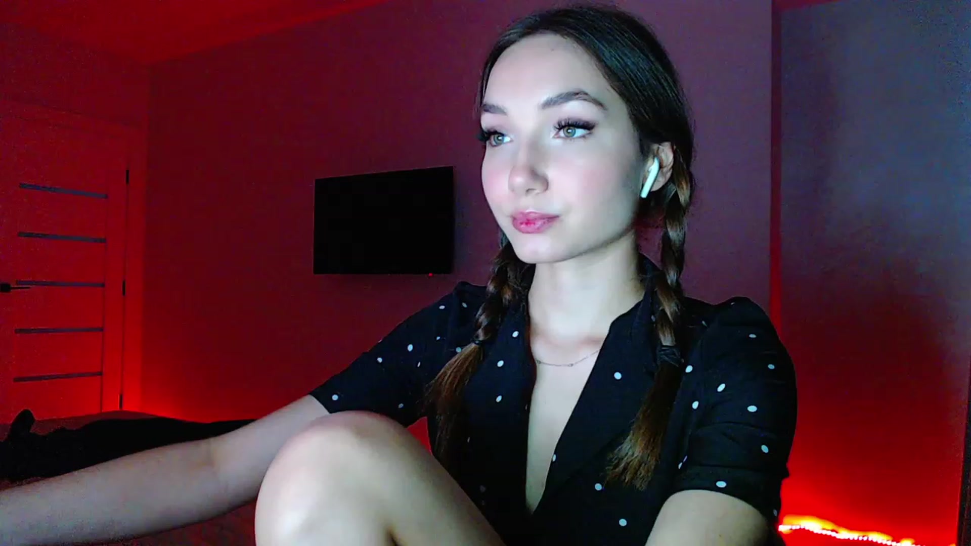 Gallery image thumbnail from Browncat04's myfreecams stream on, 07/31/2023, 18:10 image 6 of 20