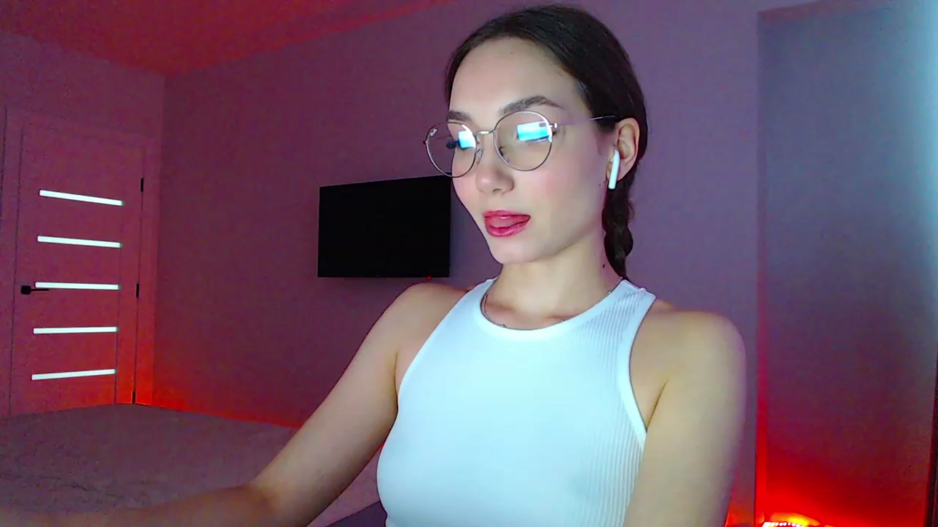 Gallery image thumbnail from Browncat04's myfreecams stream on, 08/12/2023, 14:16 image 6 of 20