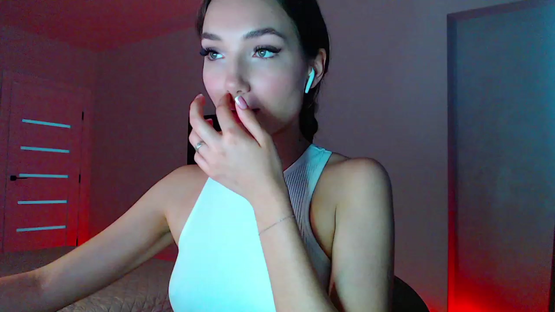 Gallery image thumbnail from Browncat04's myfreecams stream on, 08/12/2023, 16:18 image 7 of 20