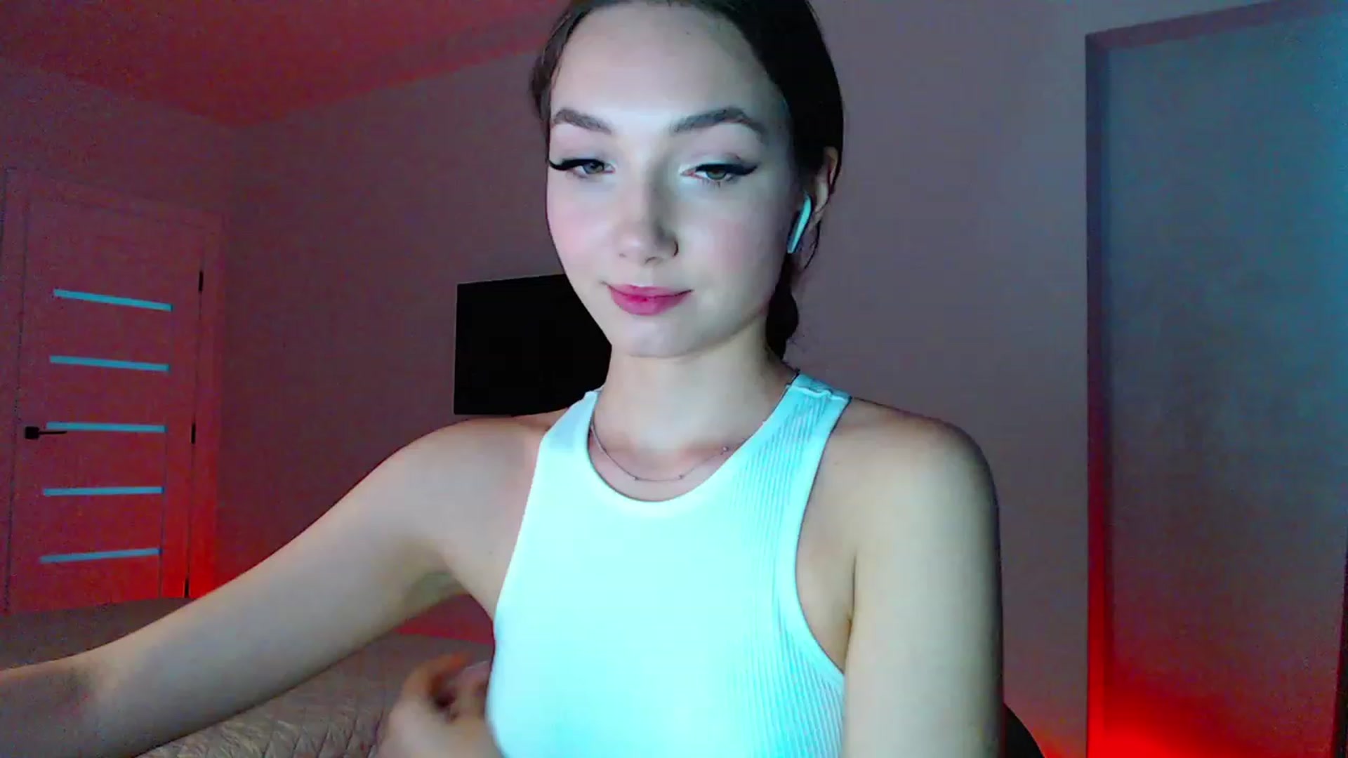 Gallery image thumbnail from Browncat04's myfreecams stream on, 08/12/2023, 16:18 image 17 of 20