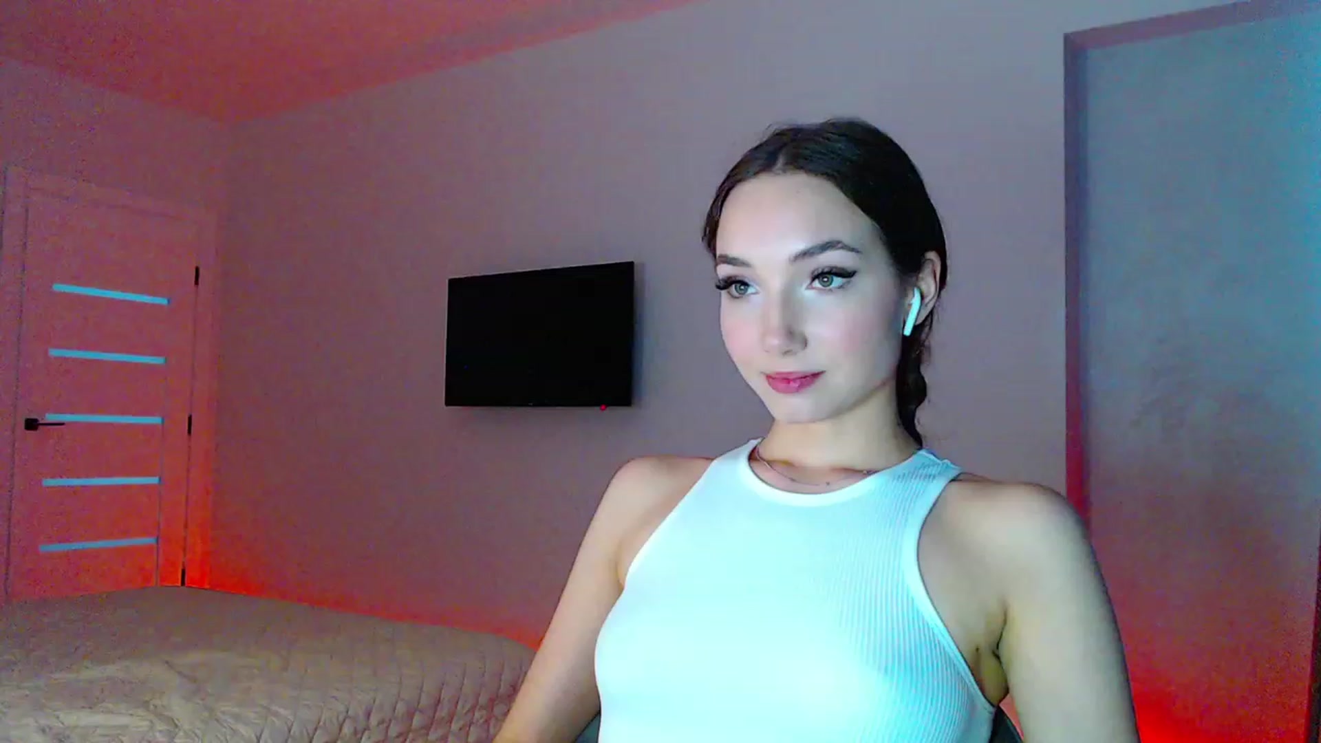Gallery image thumbnail from Browncat04's myfreecams stream on, 08/12/2023, 16:18 image 18 of 20