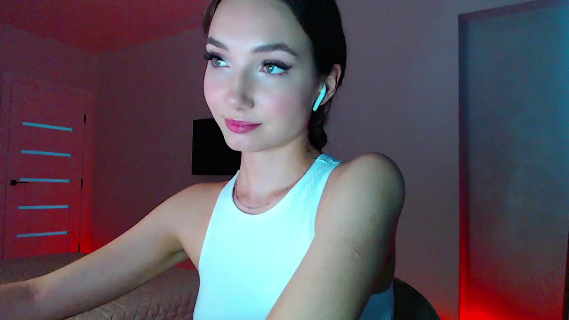 Gallery image thumbnail from Browncat04's myfreecams stream on, 08/12/2023, 16:18 image 16 of 20
