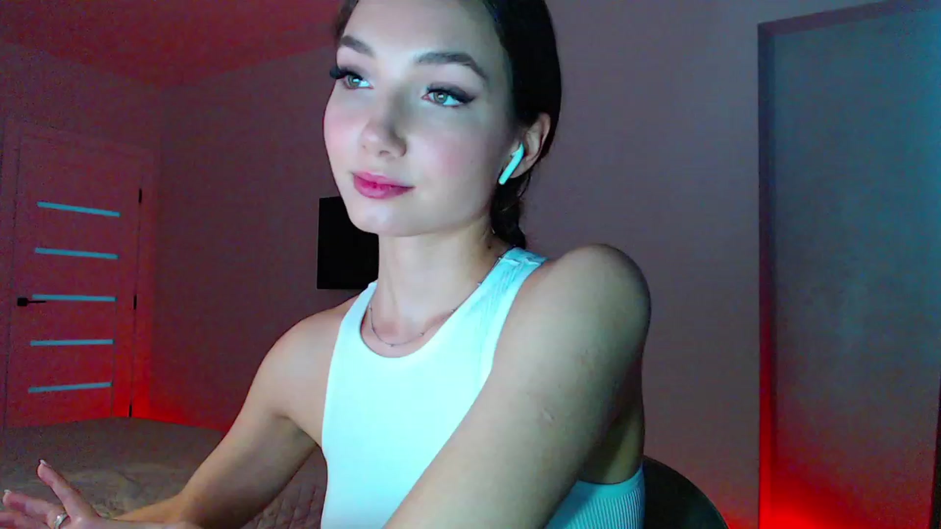 Gallery image thumbnail from Browncat04's myfreecams stream on, 08/12/2023, 16:18 image 19 of 20