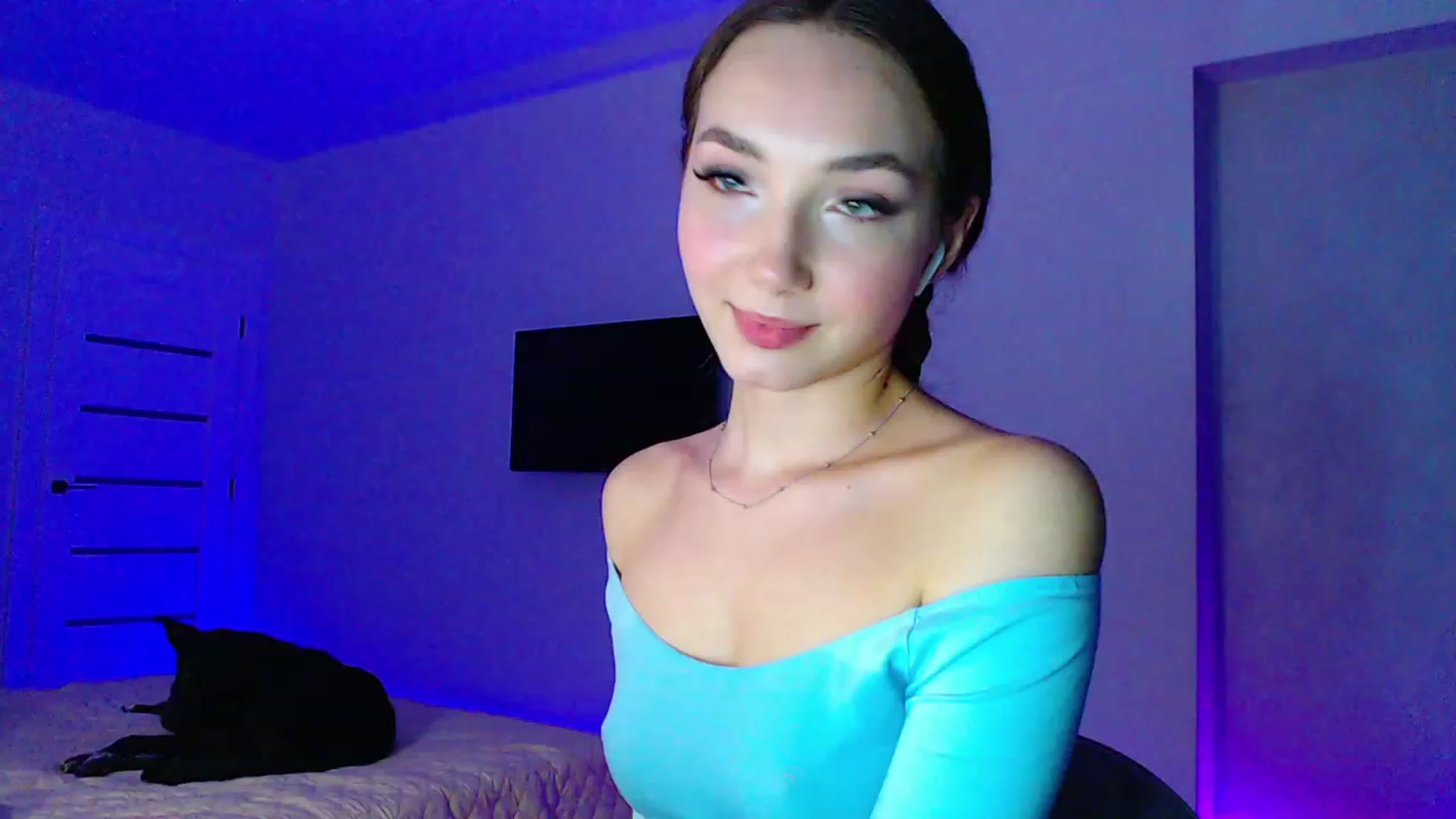 Gallery image thumbnail from Browncat04's myfreecams stream on, 08/13/2023, 17:48 image 18 of 20