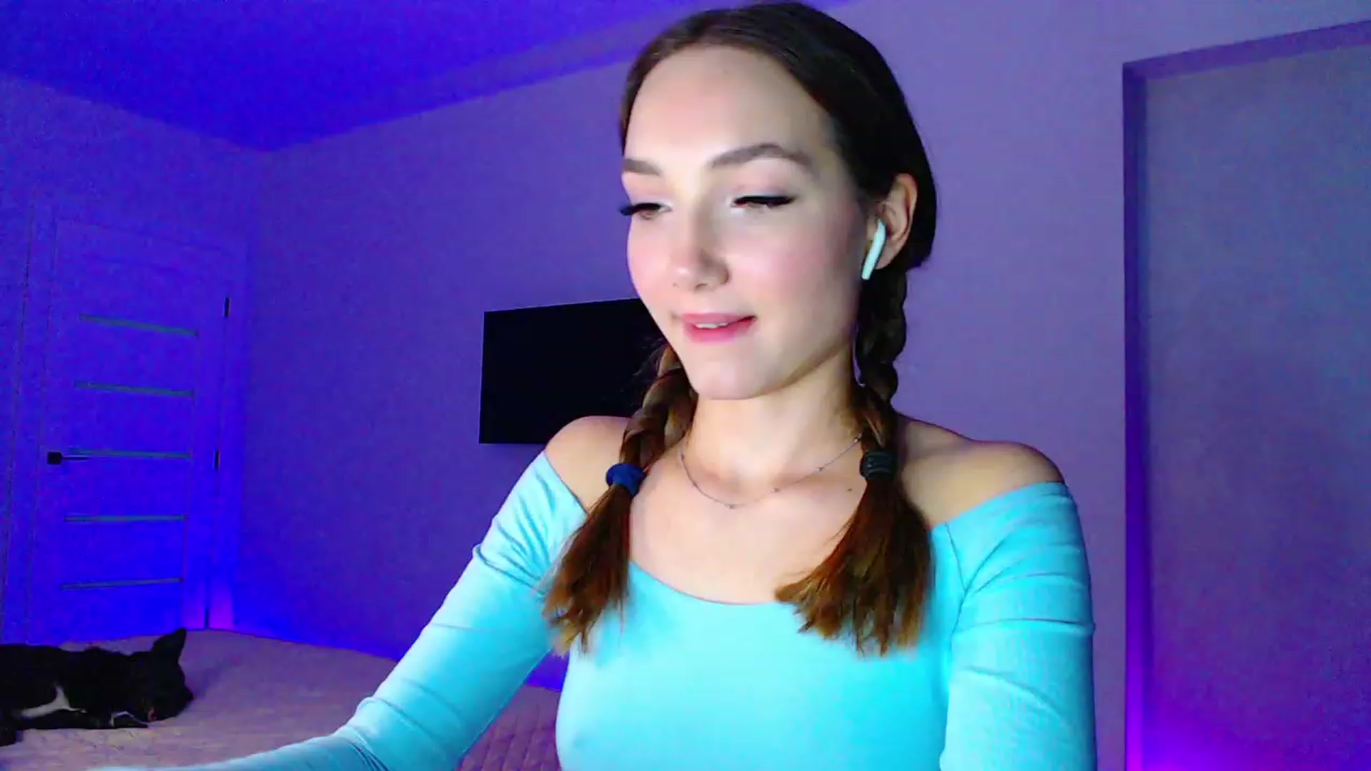Gallery image thumbnail from Browncat04's myfreecams stream on, 08/13/2023, 17:48 image 1 of 20