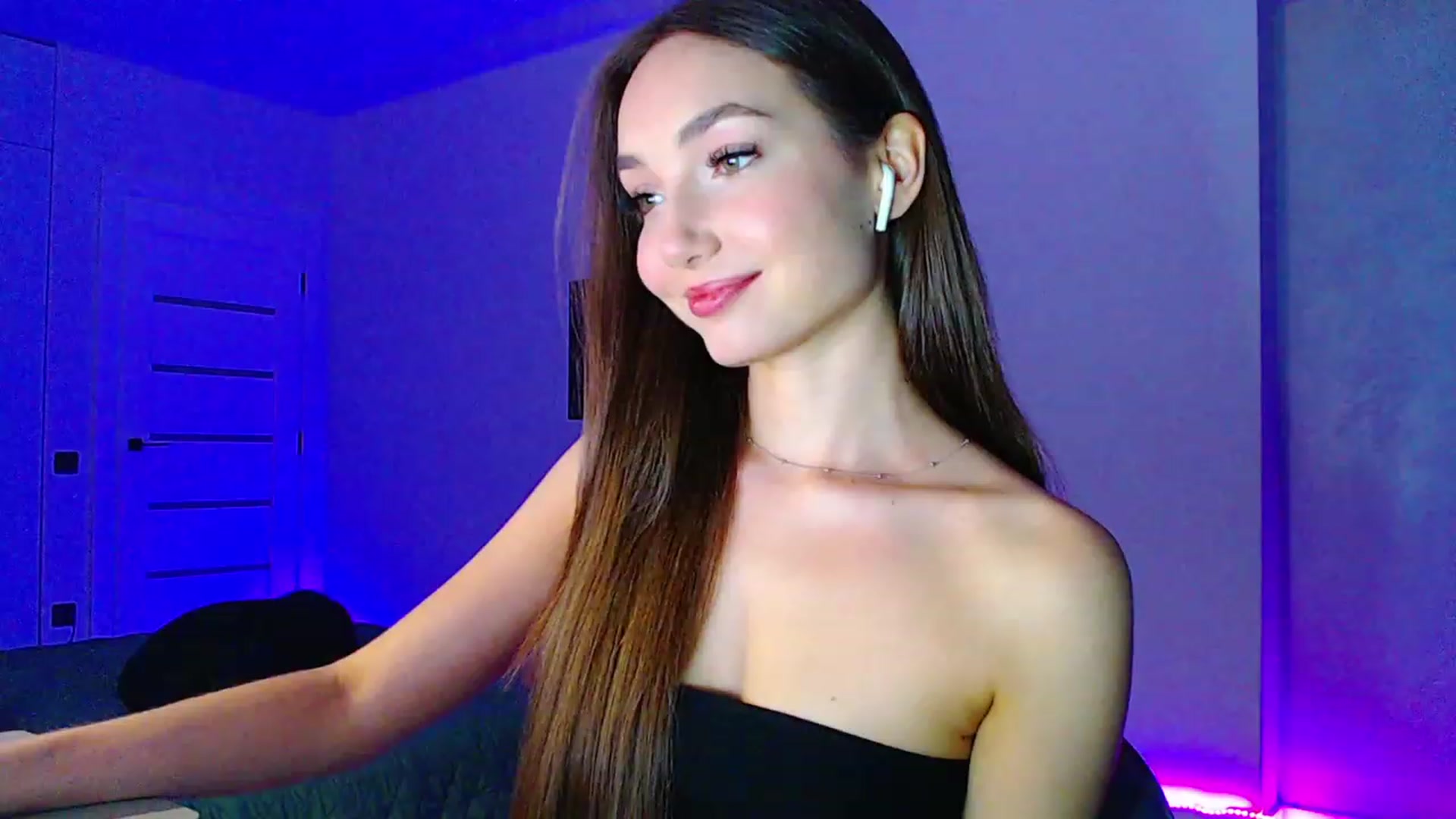 Gallery image thumbnail from Browncat04's myfreecams stream on, 08/31/2023, 15:45 image 4 of 20