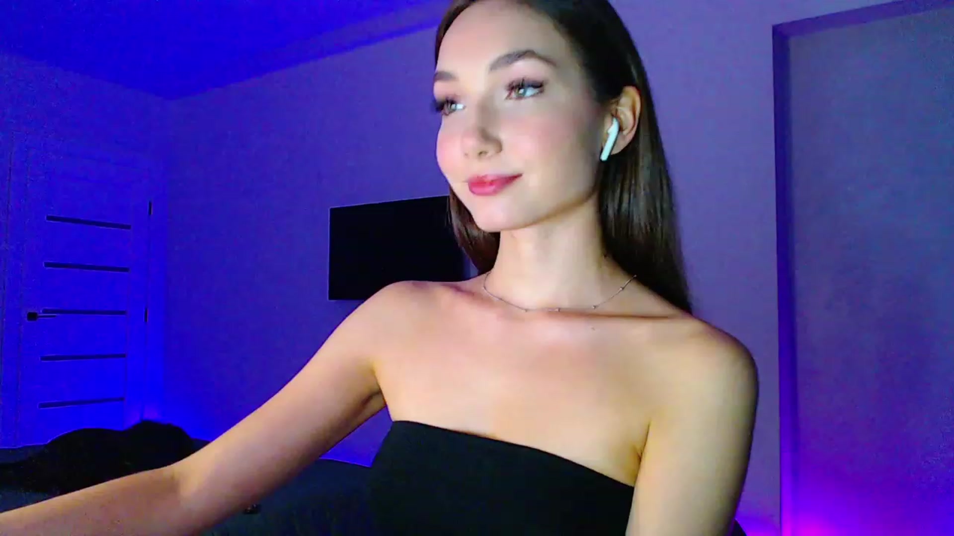 Gallery image thumbnail from Browncat04's myfreecams stream on, 08/31/2023, 16:23 image 1 of 20
