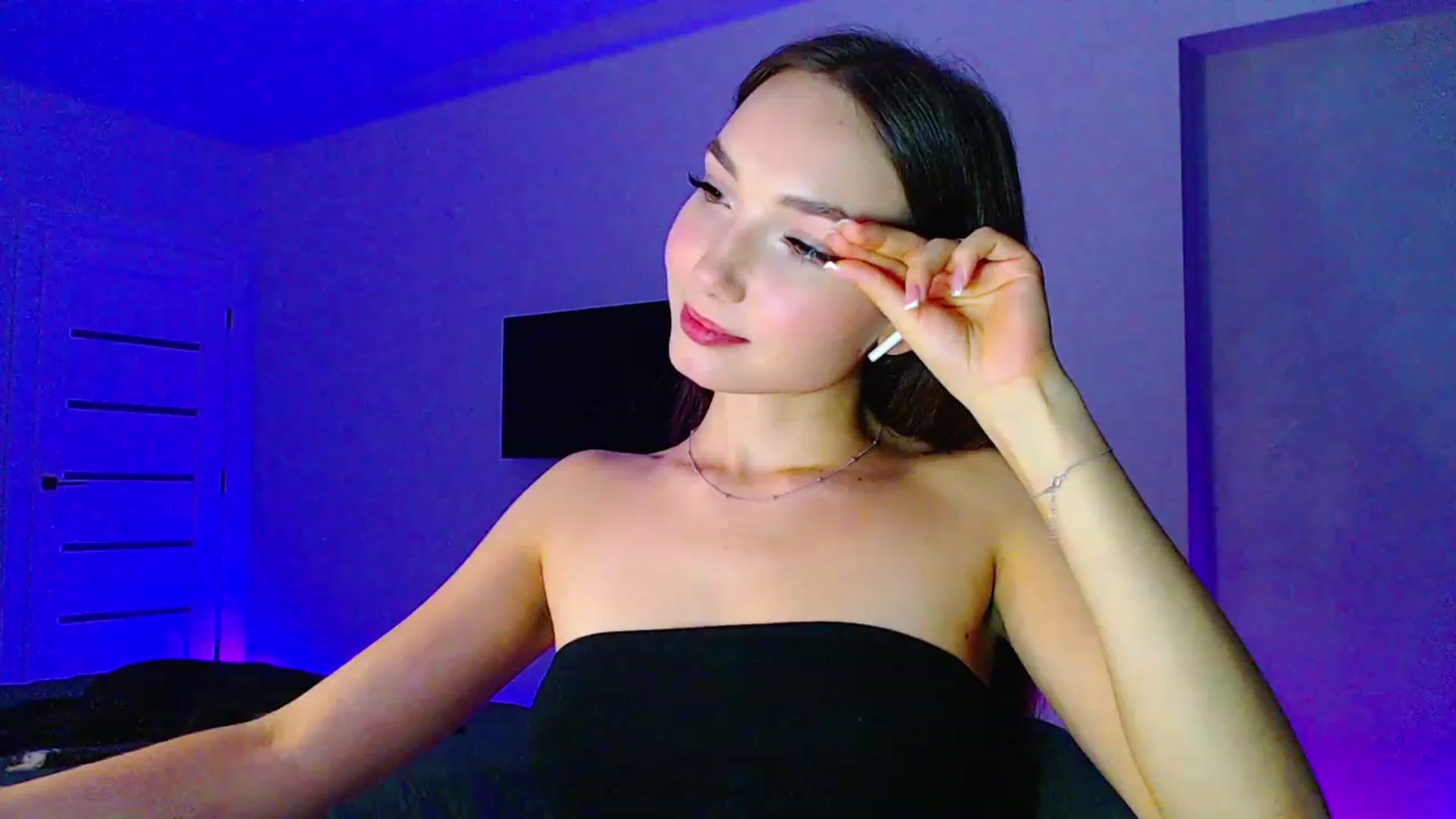 Gallery image thumbnail from Browncat04's myfreecams stream on, 08/31/2023, 16:23 image 15 of 20