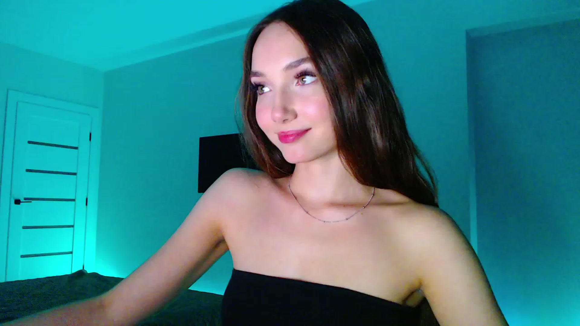 Gallery image thumbnail from Browncat04's myfreecams stream on, 09/27/2023, 17:31 image 18 of 20