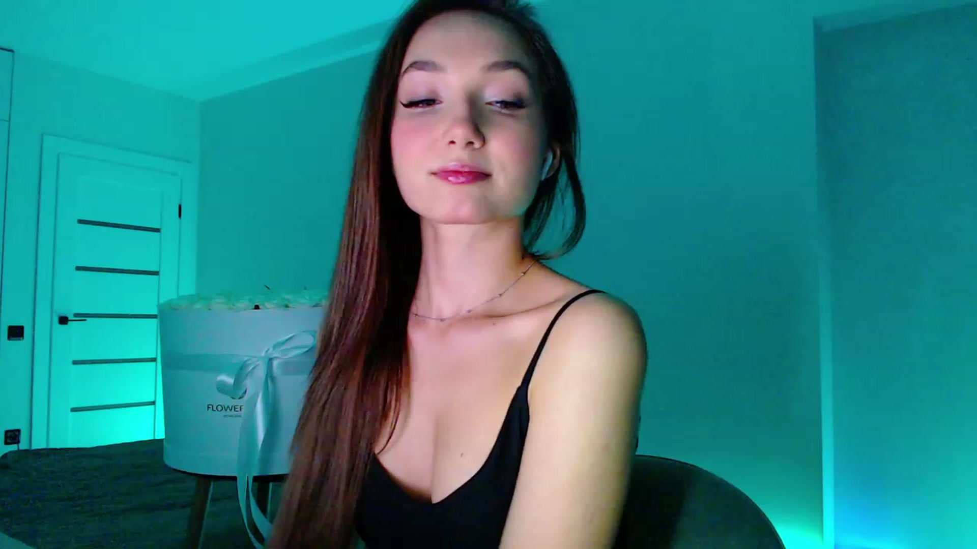 Gallery image thumbnail from Browncat04's myfreecams stream on, 10/03/2023, 16:10 image 19 of 20