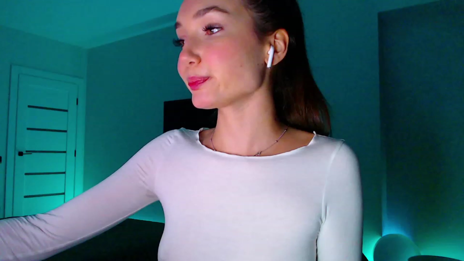 Gallery image thumbnail from Browncat04's myfreecams stream on, 10/06/2023, 16:16 image 14 of 20
