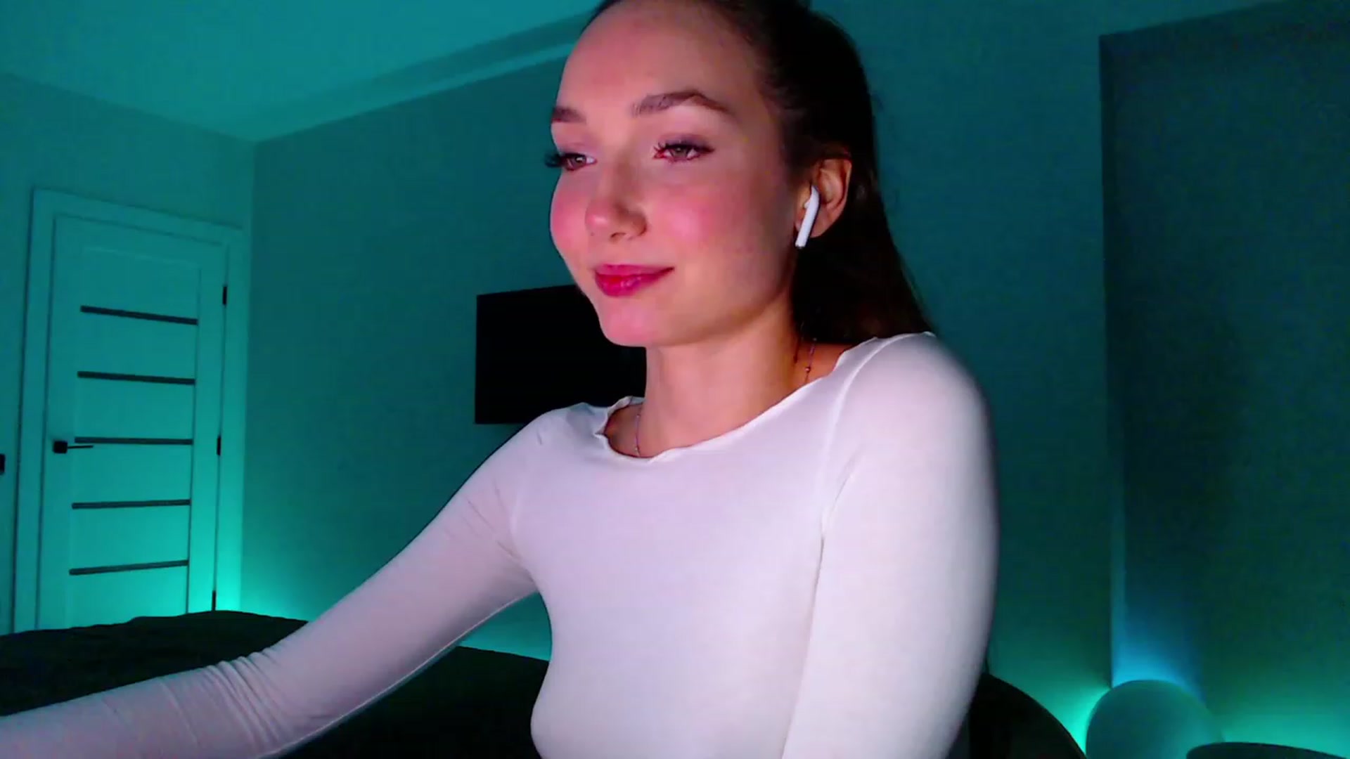 Gallery image thumbnail from Browncat04's myfreecams stream on, 10/06/2023, 16:58 image 15 of 20