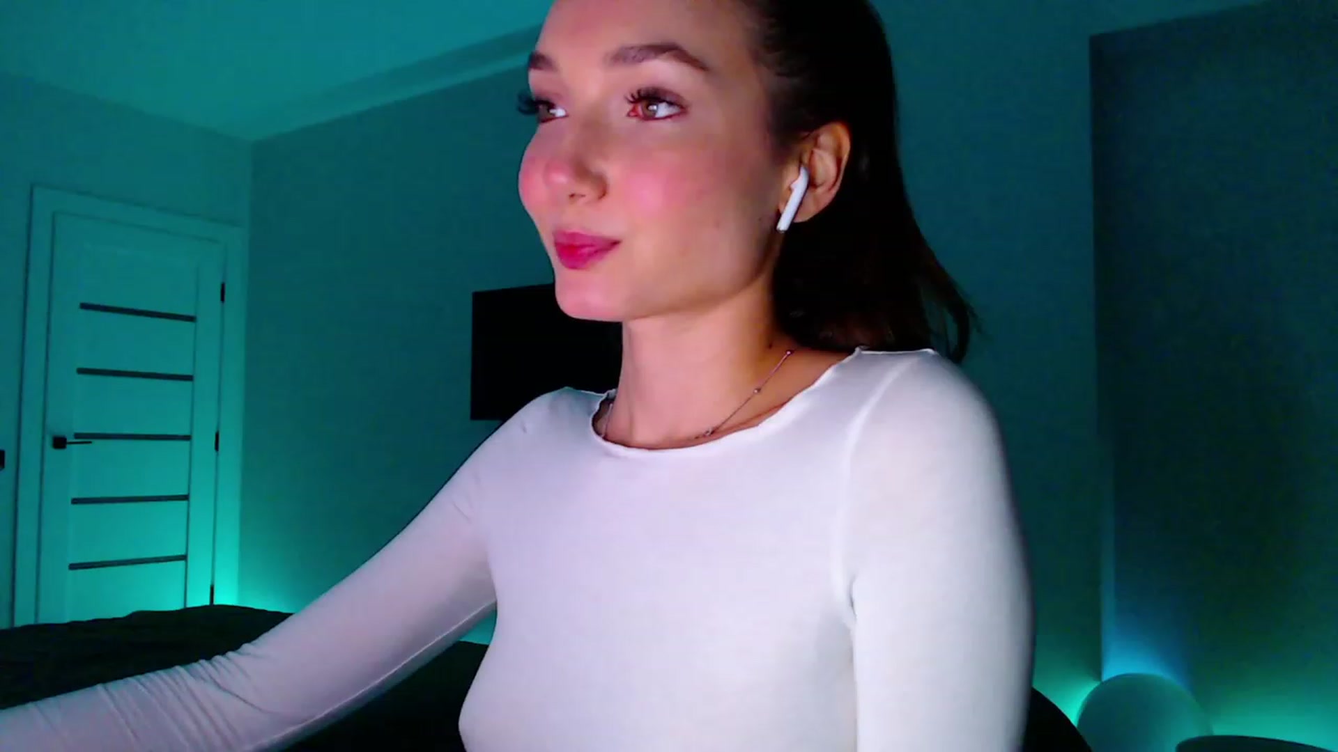 Gallery image thumbnail from Browncat04's myfreecams stream on, 10/06/2023, 16:58 image 6 of 20