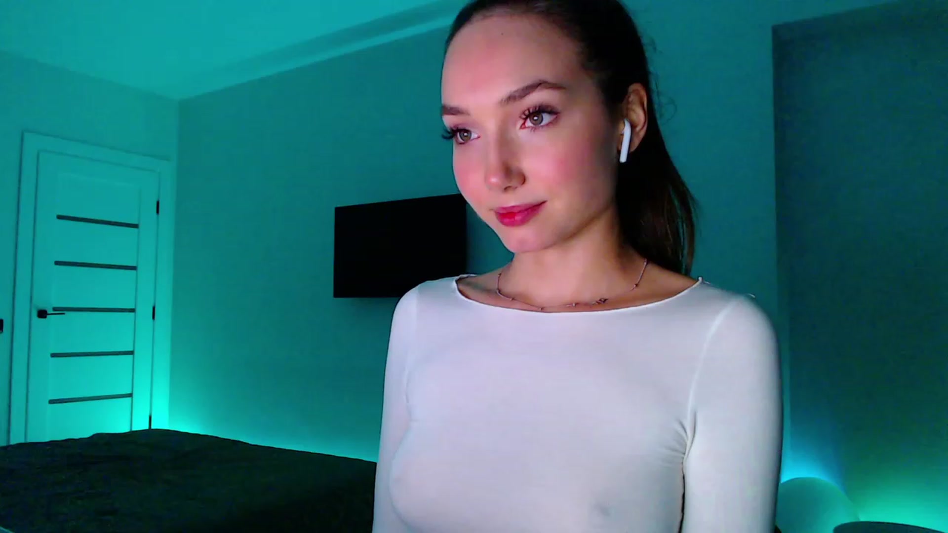 Gallery image thumbnail from Browncat04's myfreecams stream on, 10/06/2023, 17:25 image 5 of 20