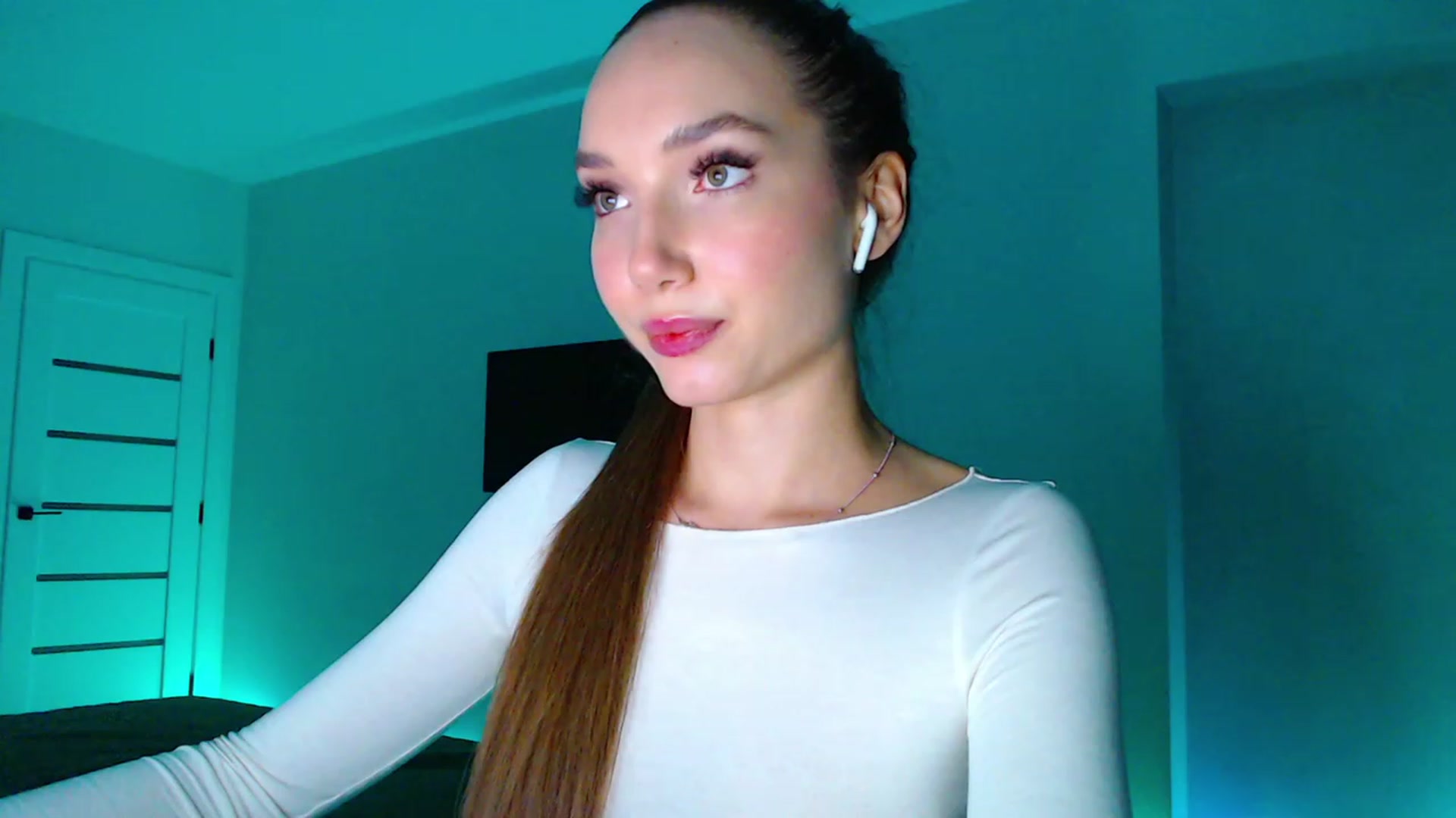 Gallery image thumbnail from Browncat04's myfreecams stream on, 10/18/2023, 15:48 image 13 of 20