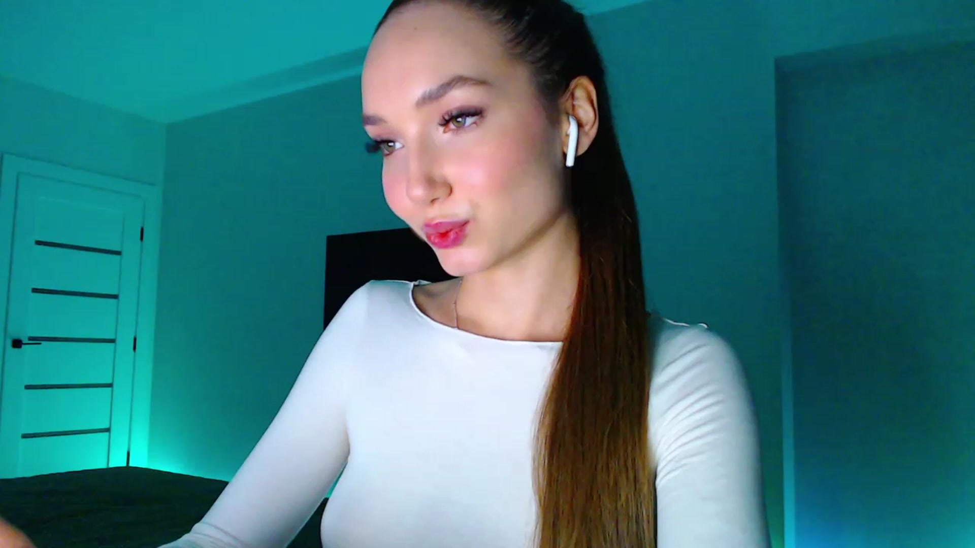 Gallery image thumbnail from Browncat04's myfreecams stream on, 10/18/2023, 15:48 image 11 of 20