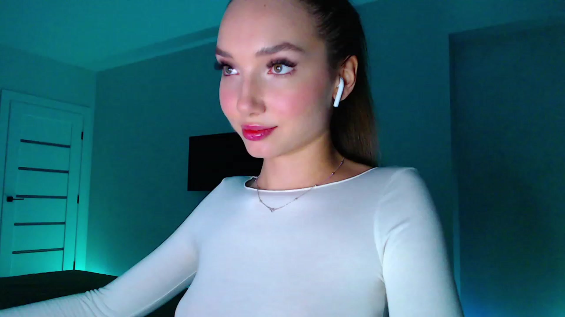Gallery image thumbnail from Browncat04's myfreecams stream on, 10/18/2023, 15:48 image 1 of 20
