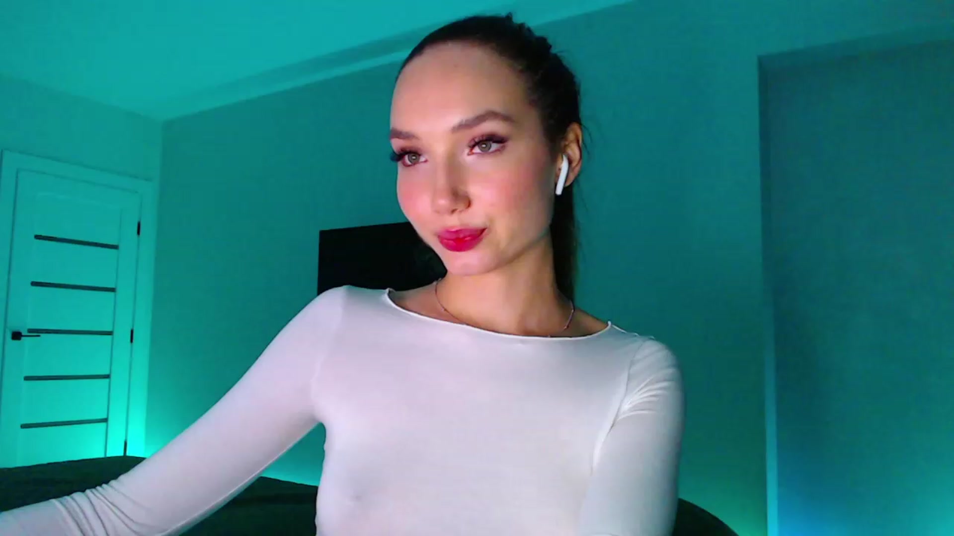 Gallery image thumbnail from Browncat04's myfreecams stream on, 10/18/2023, 17:16 image 13 of 20