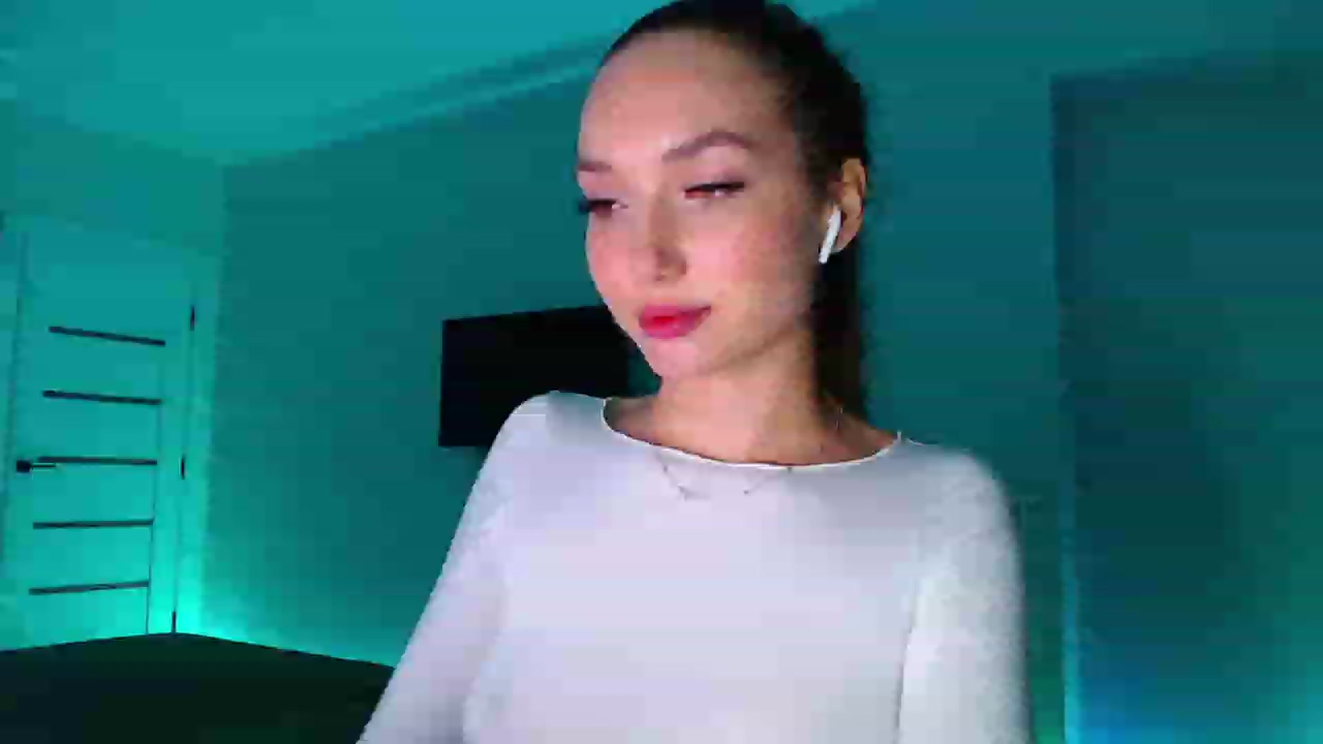 Gallery image thumbnail from Browncat04's myfreecams stream on, 10/18/2023, 17:16 image 5 of 20