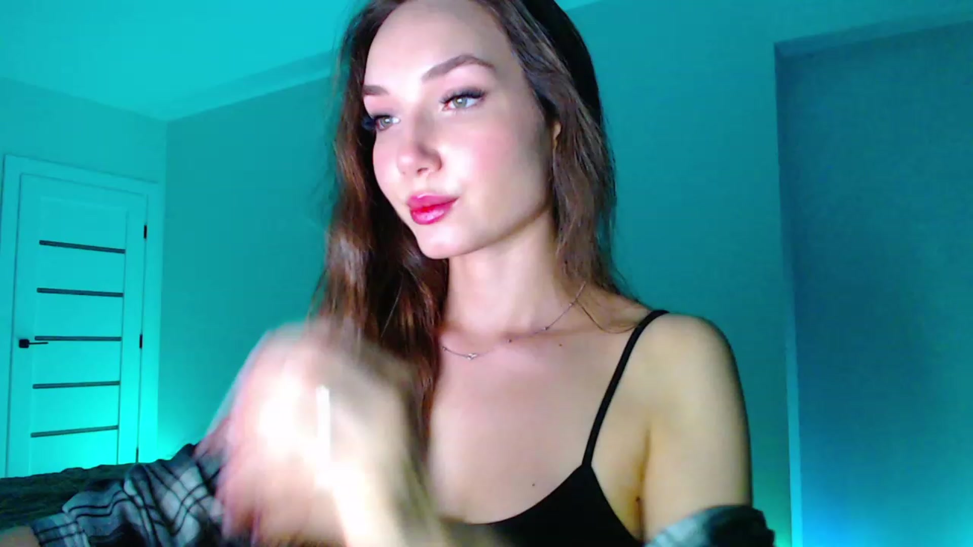 Gallery image thumbnail from Browncat04's myfreecams stream on, 10/19/2023, 17:30 image 1 of 20
