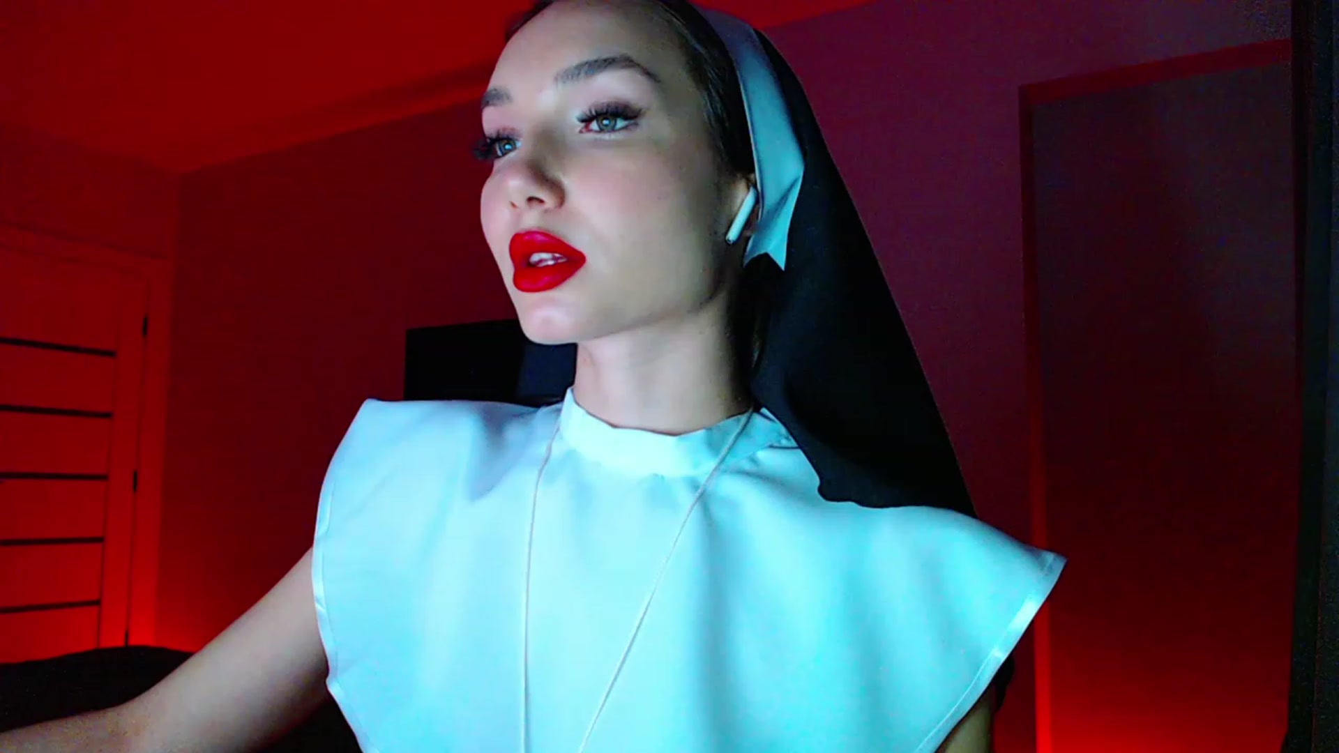 Gallery image thumbnail from Browncat04's myfreecams stream on, 10/30/2023, 17:41 image 9 of 20