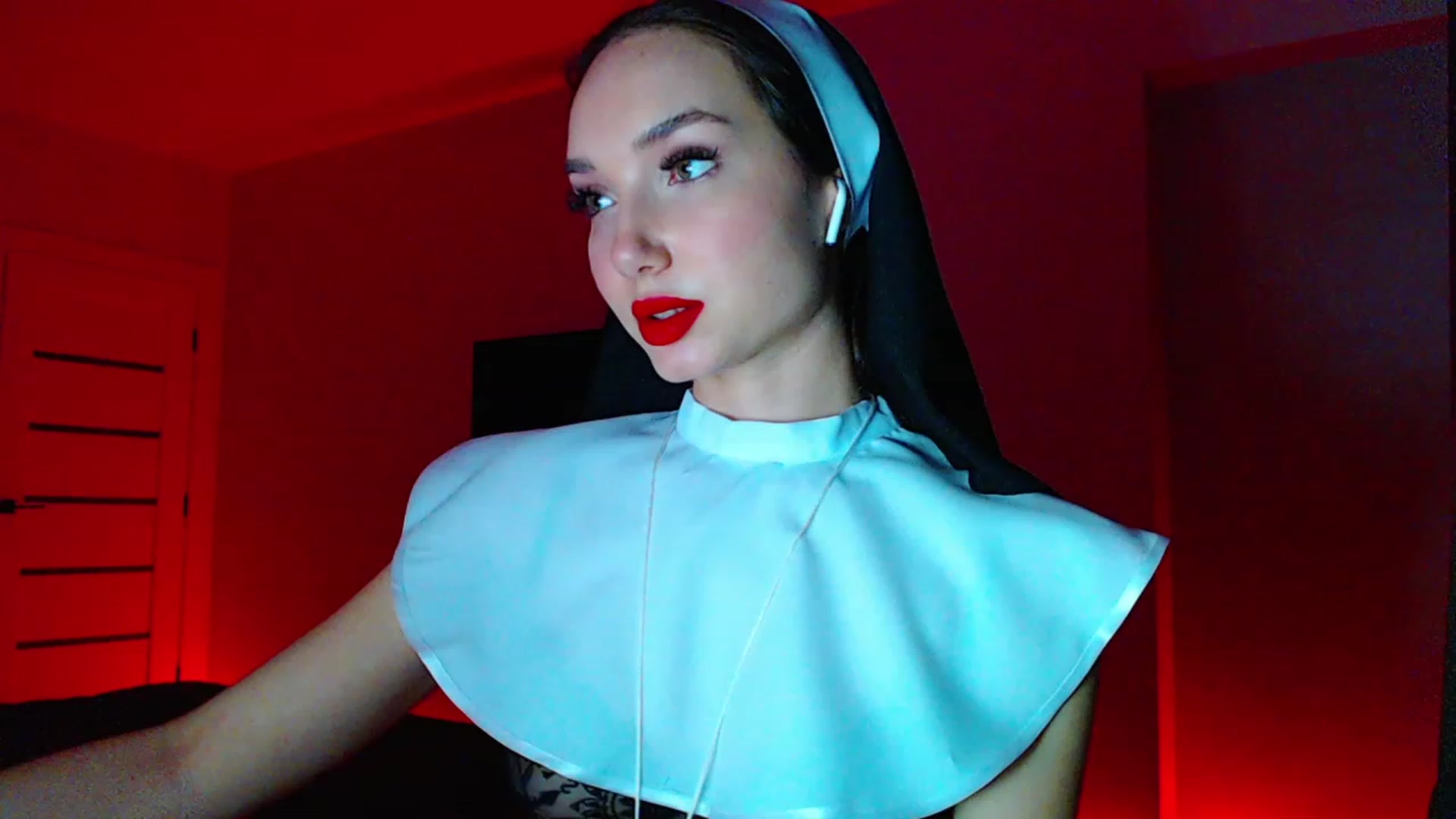 Gallery image thumbnail from Browncat04's myfreecams stream on, 10/30/2023, 17:41 image 16 of 20