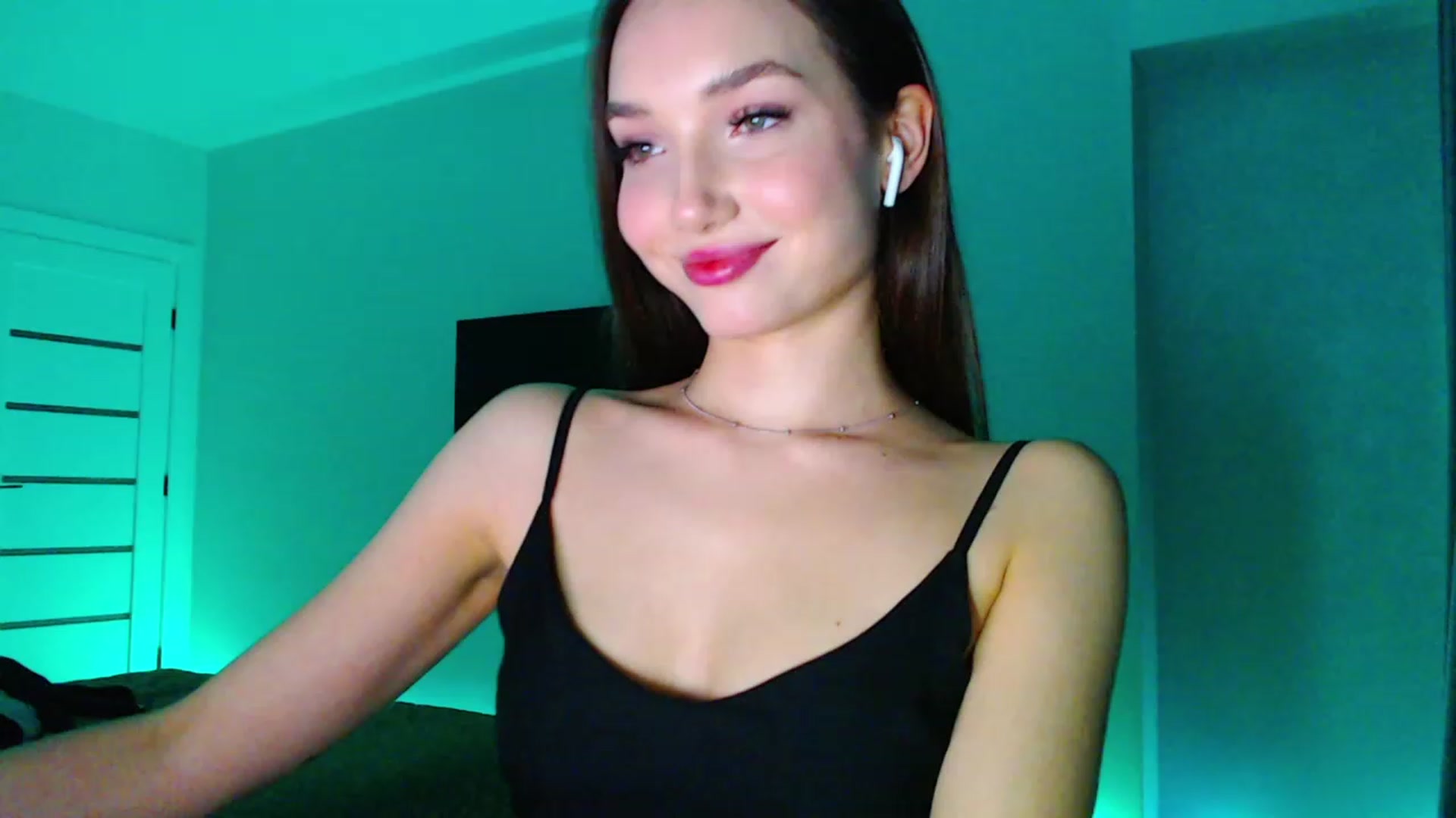 Gallery image thumbnail from Browncat04's myfreecams stream on, 11/05/2023, 16:17 image 12 of 20