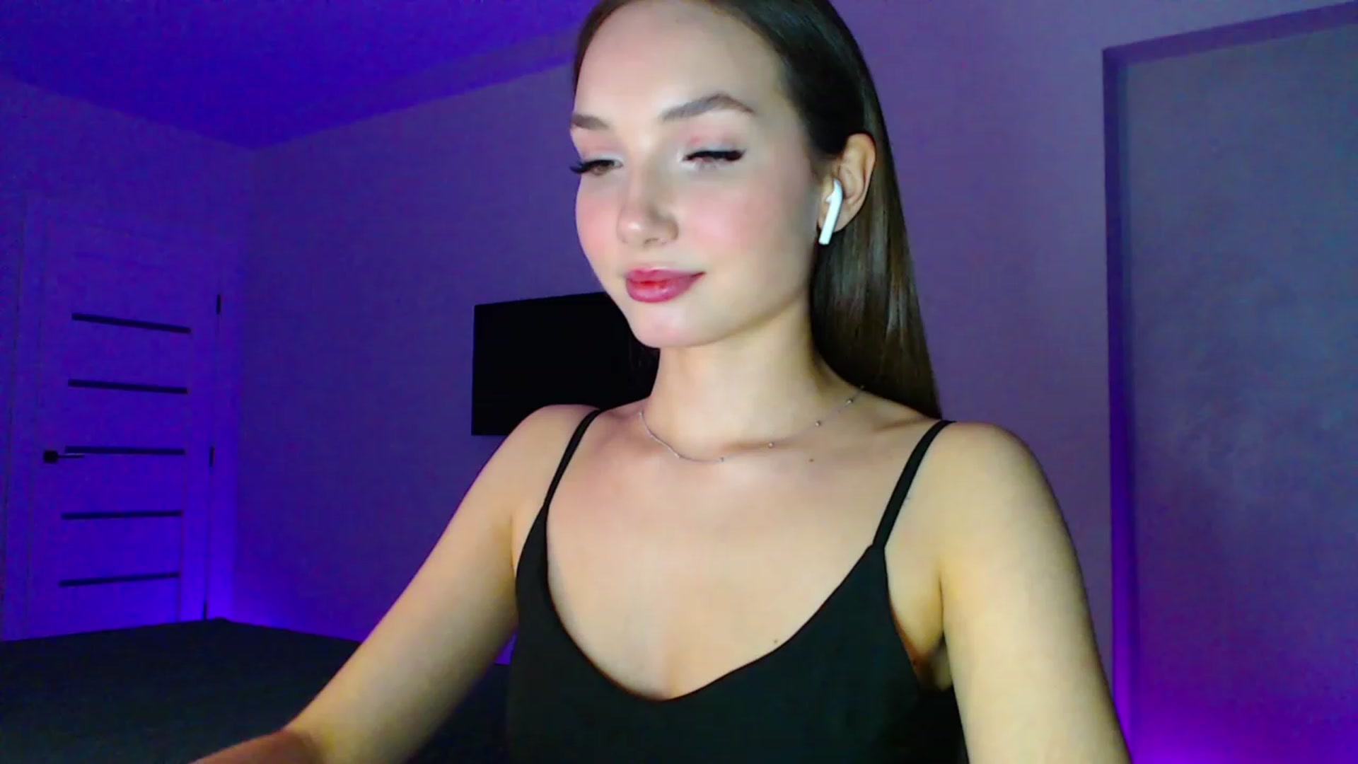 Gallery image thumbnail from Browncat04's myfreecams stream on, 11/23/2023, 15:17 image 12 of 20