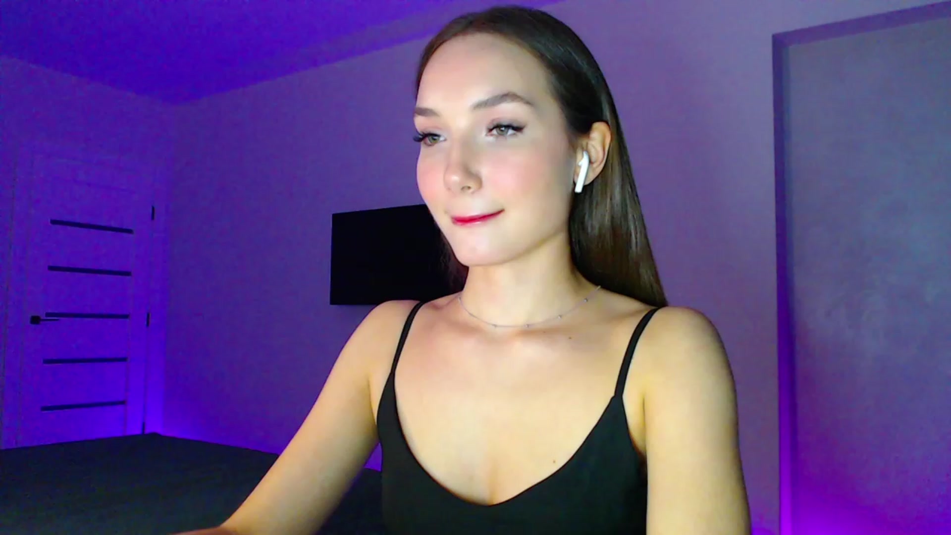 Gallery image thumbnail from Browncat04's myfreecams stream on, 11/23/2023, 15:17 image 9 of 20