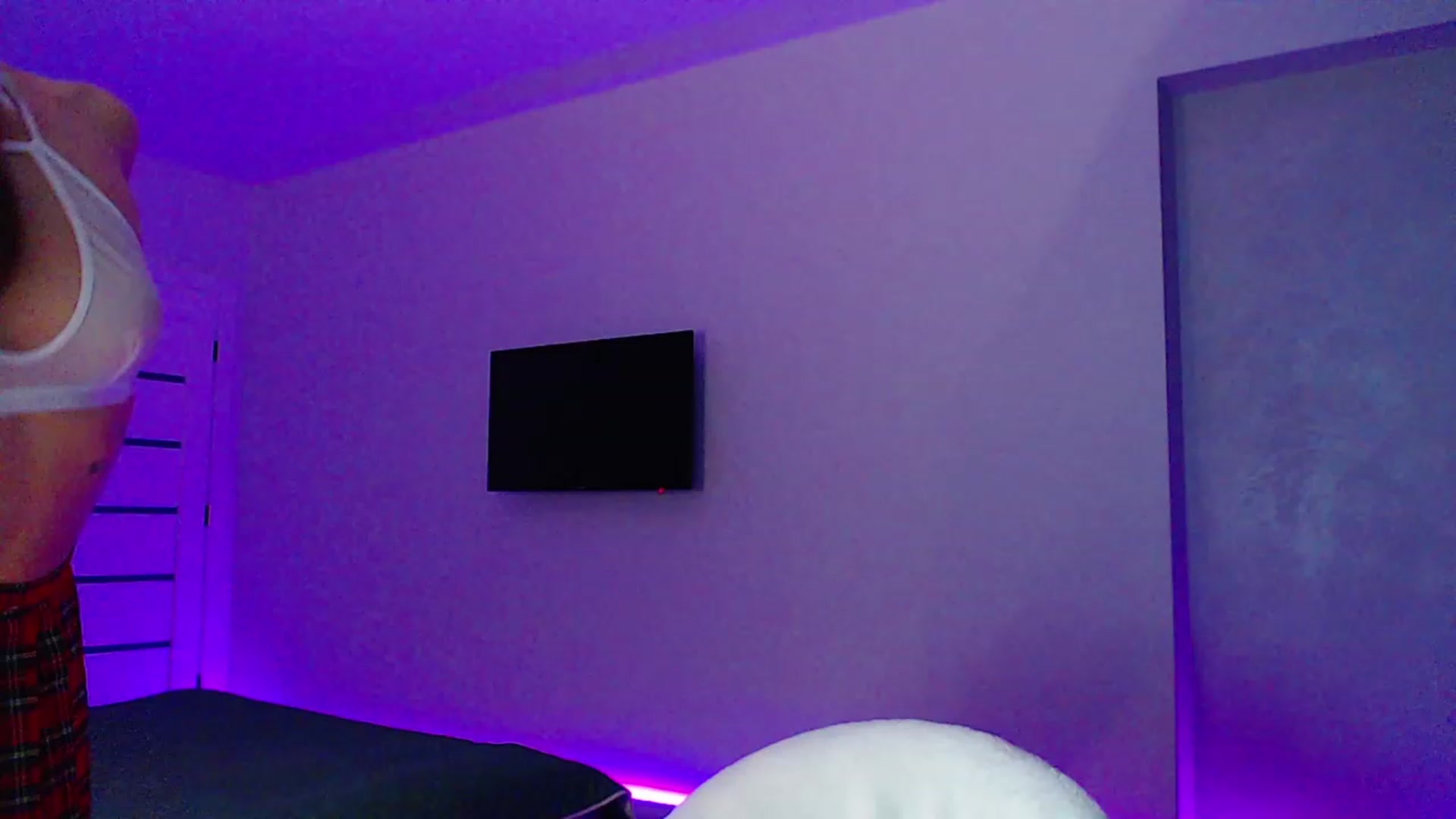 Gallery image thumbnail from Browncat04's myfreecams stream on, 12/17/2023, 15:24 image 5 of 20