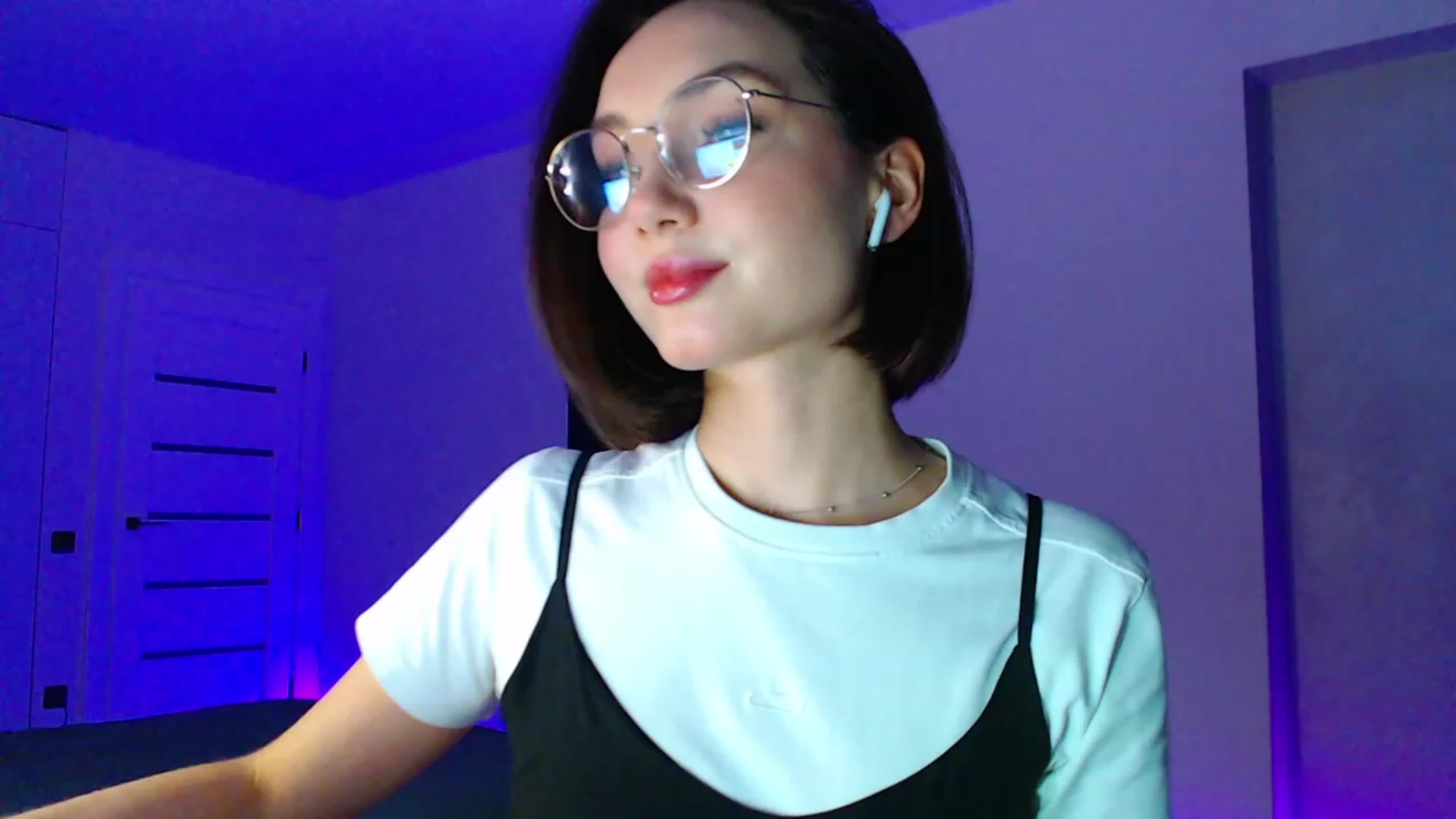Gallery image thumbnail from Browncat04's myfreecams stream on, 02/18/2024, 15:59 image 16 of 20