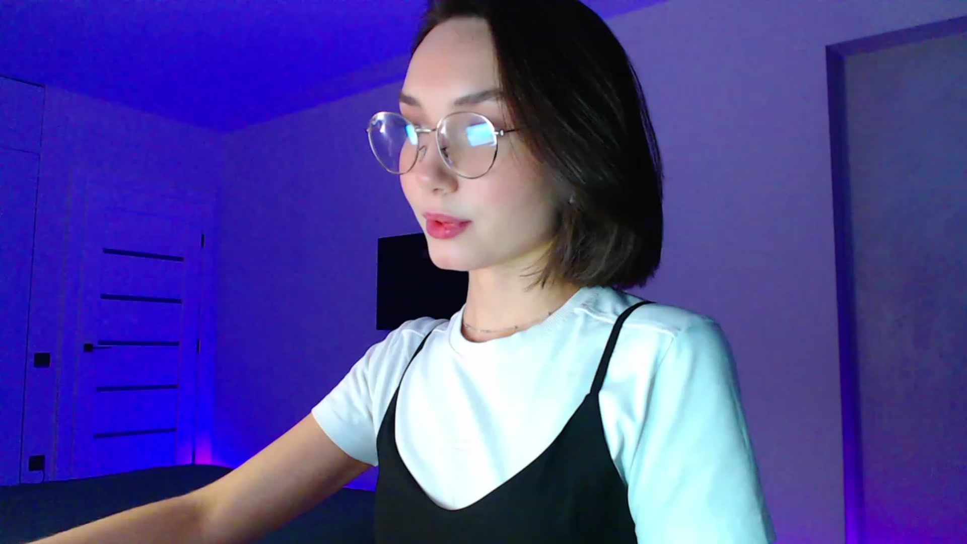 Gallery image thumbnail from Browncat04's myfreecams stream on, 02/18/2024, 15:59 image 10 of 20