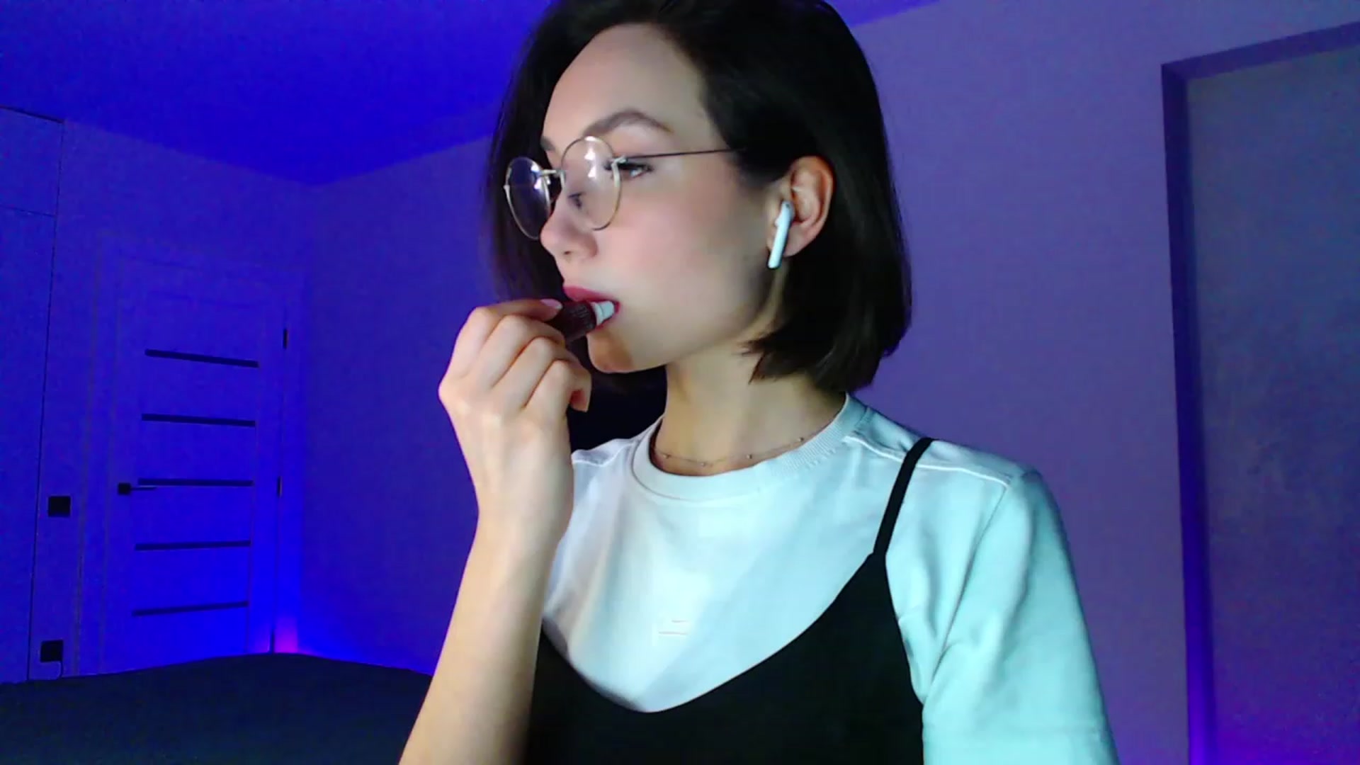 Gallery image thumbnail from Browncat04's myfreecams stream on, 02/18/2024, 15:59 image 13 of 20