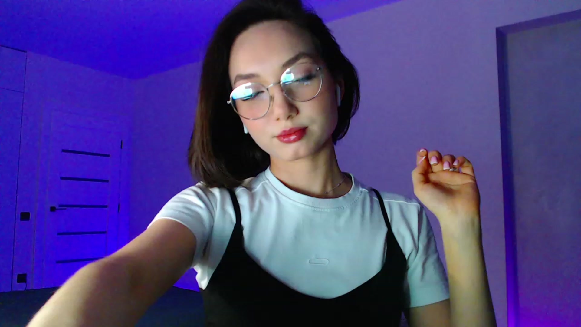 Gallery image thumbnail from Browncat04's myfreecams stream on, 02/18/2024, 15:59 image 15 of 20