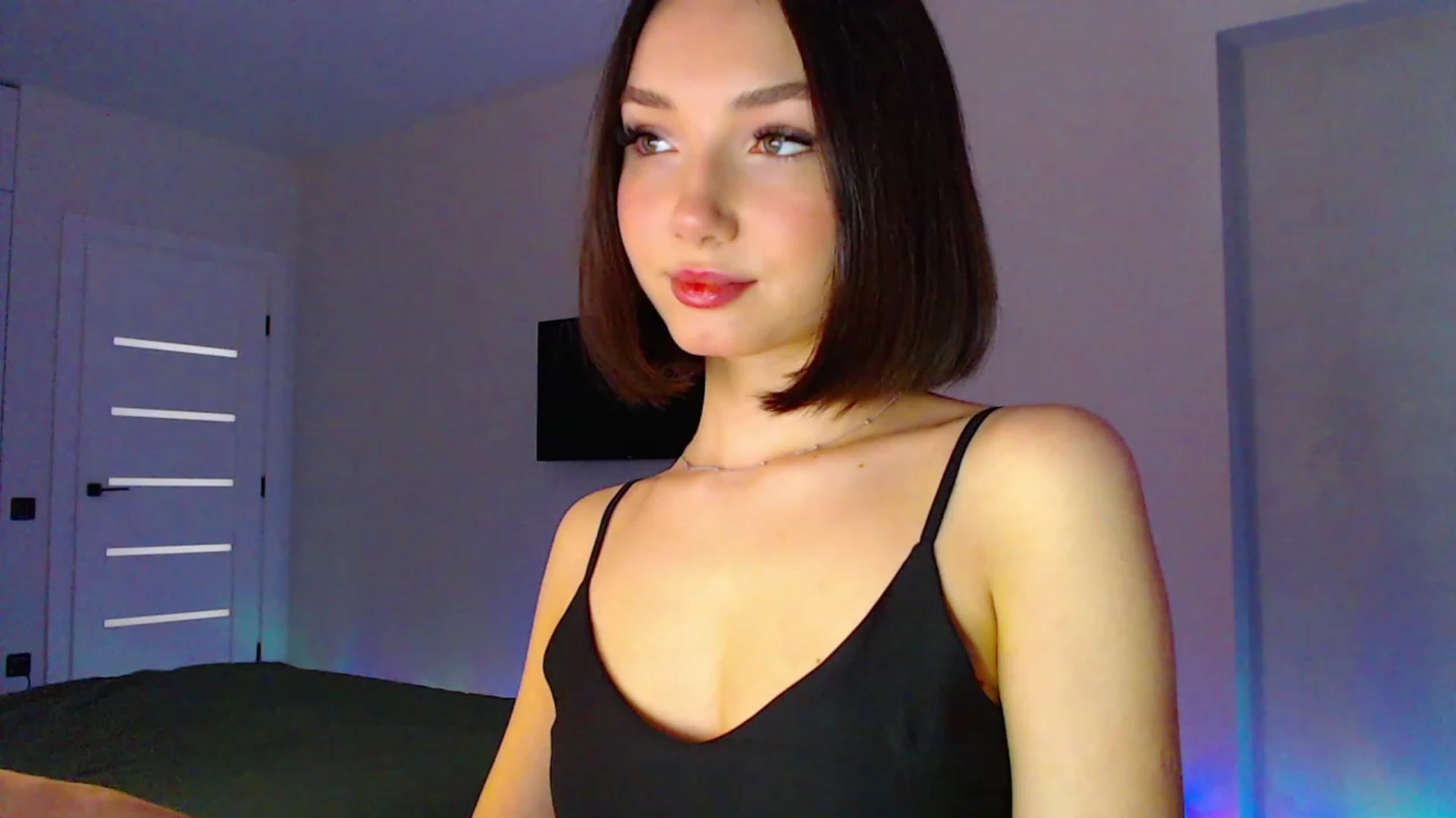 Gallery image thumbnail from Browncat04's myfreecams stream on, 03/02/2024, 13:40 image 10 of 20