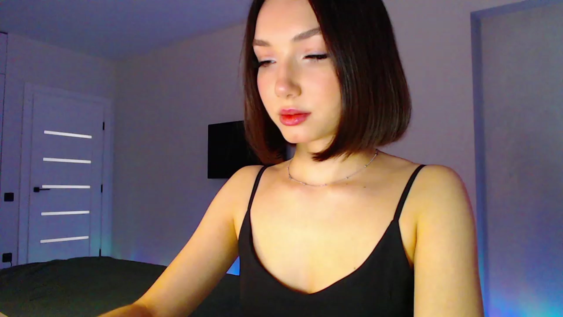 Gallery image thumbnail from Browncat04's myfreecams stream on, 03/02/2024, 13:40 image 12 of 20