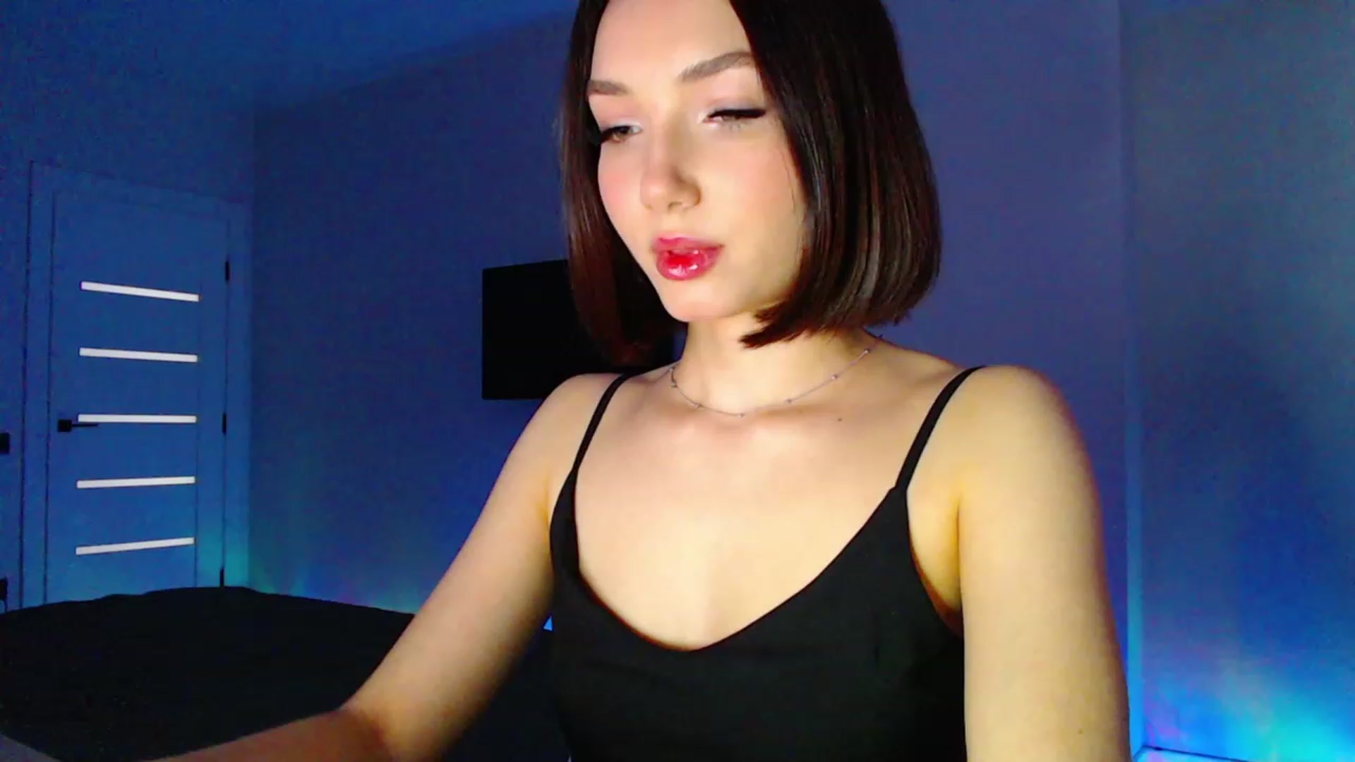 Gallery image thumbnail from Browncat04's myfreecams stream on, 03/02/2024, 14:24 image 10 of 20