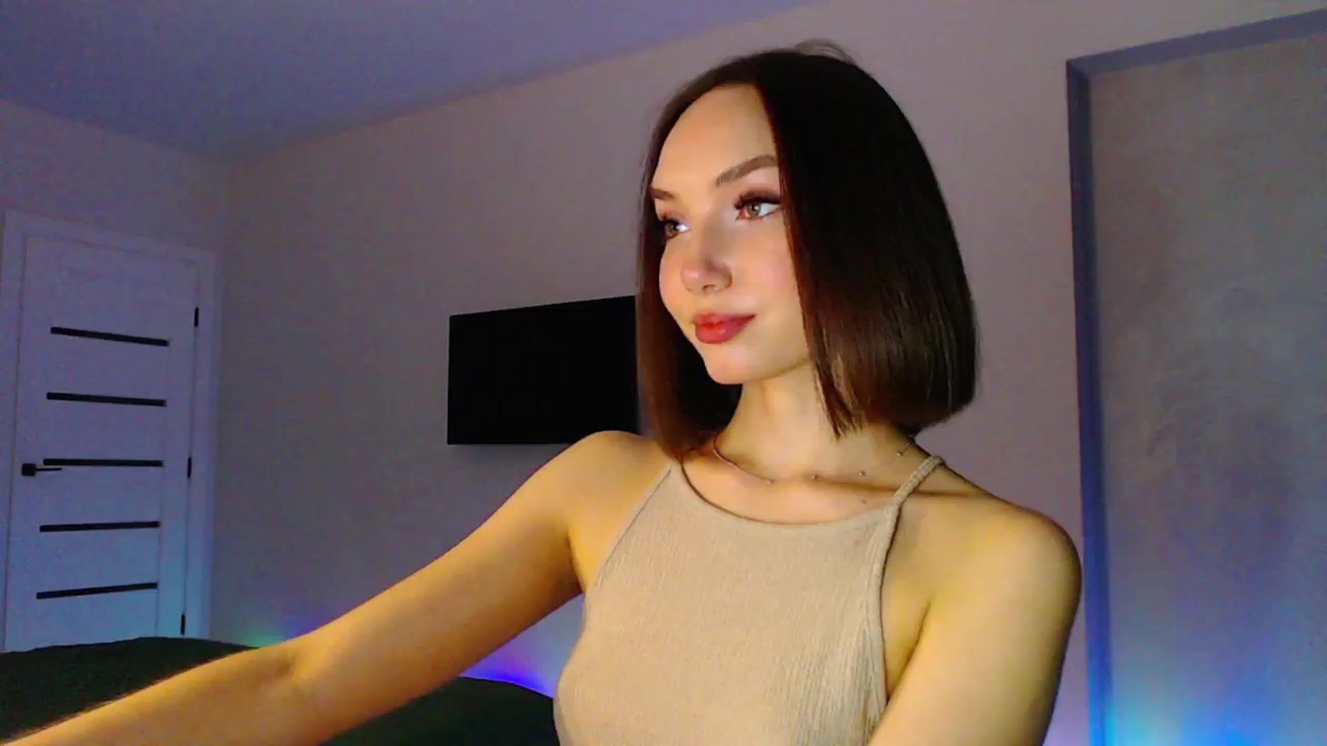 Gallery image thumbnail from Browncat04's myfreecams stream on, 03/19/2024, 18:06 image 8 of 20