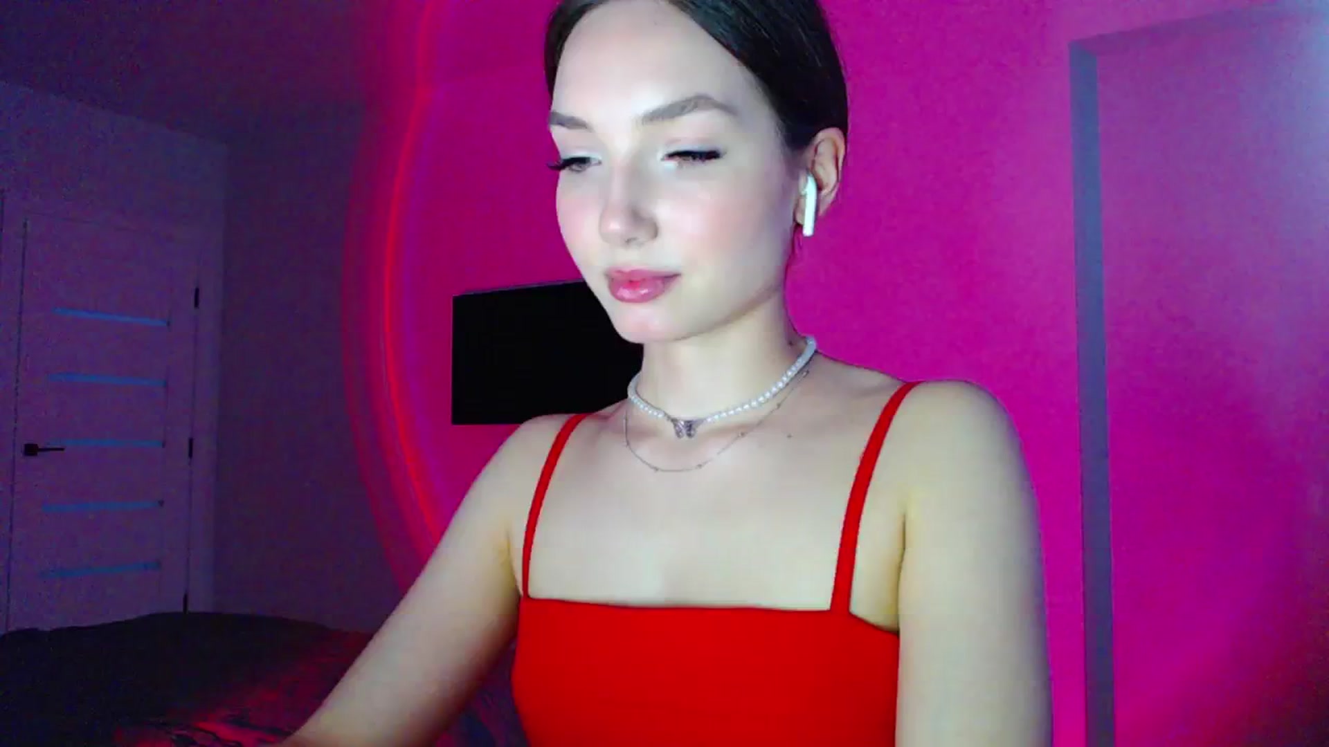 Gallery image thumbnail from Browncat04's myfreecams stream on, 05/11/2024, 14:36 image 16 of 20