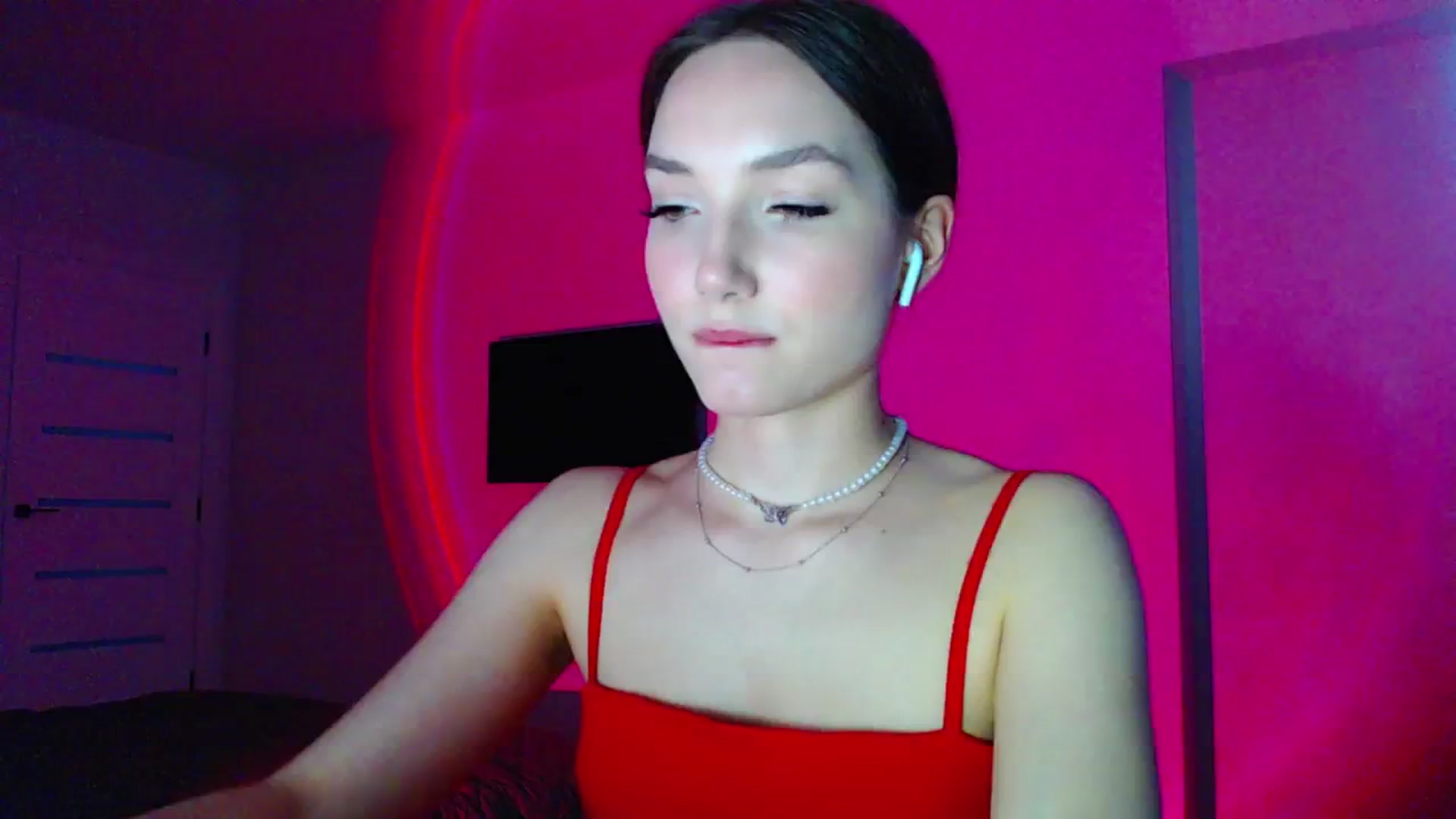 Gallery image thumbnail from Browncat04's myfreecams stream on, 05/11/2024, 16:01 image 6 of 20
