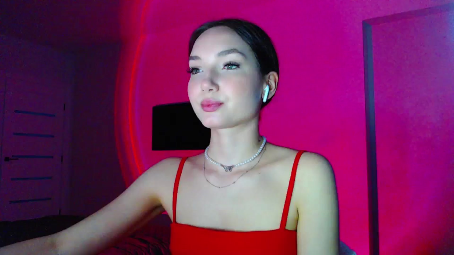 Gallery image thumbnail from Browncat04's myfreecams stream on, 05/11/2024, 16:01 image 3 of 20