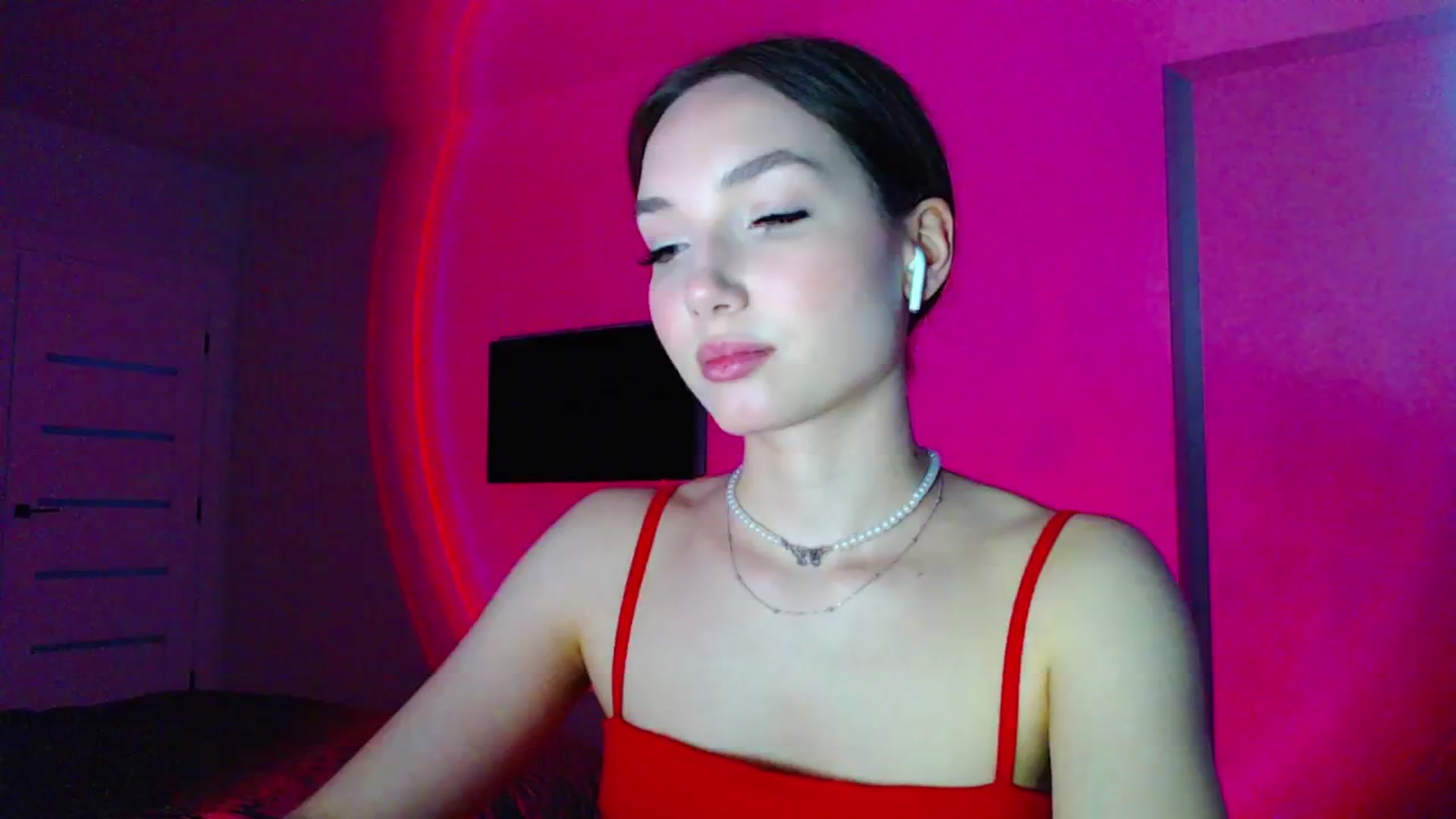 Gallery image thumbnail from Browncat04's myfreecams stream on, 05/11/2024, 16:01 image 11 of 20