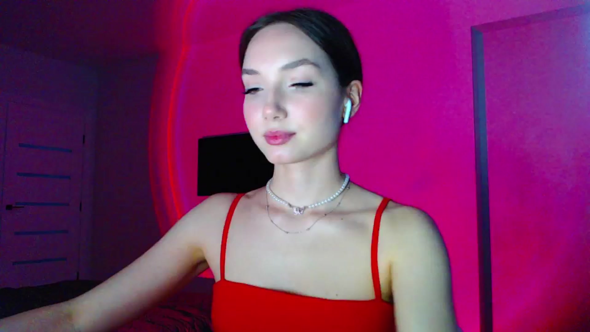 Gallery image thumbnail from Browncat04's myfreecams stream on, 05/11/2024, 16:01 image 1 of 20